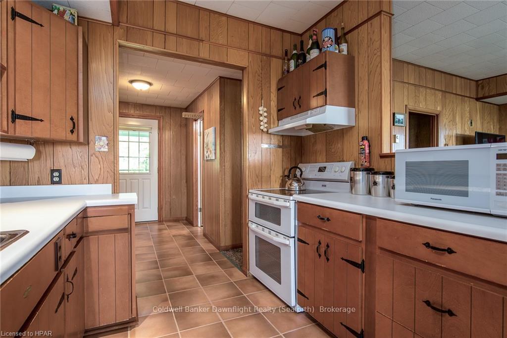 Photo 16 of 78313 John Street, Central Huron, Goderich — HOMEH