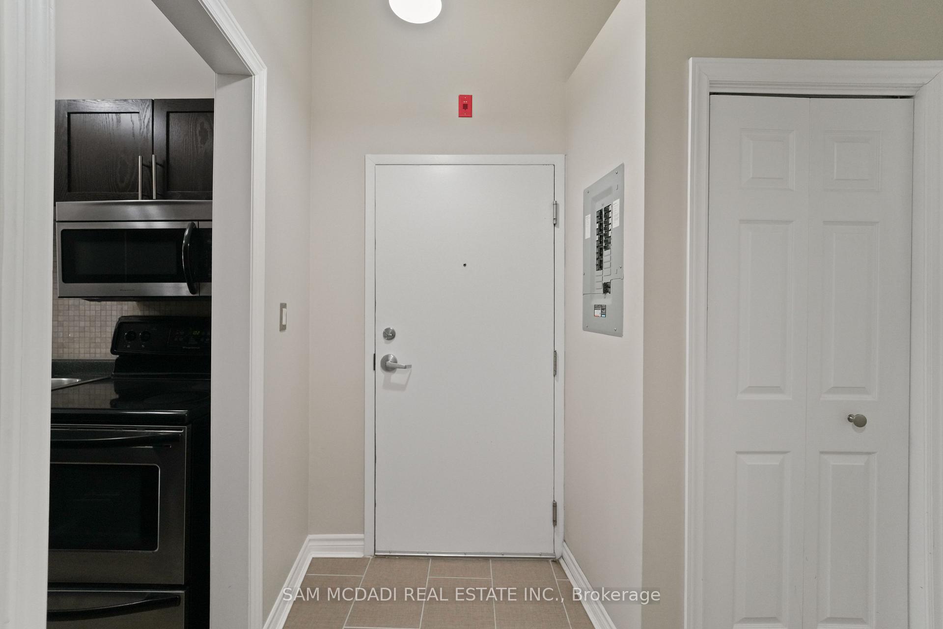 Photo 3 of Unit 301, 80 King William Street, Hamilton, Beasley — HOMEH