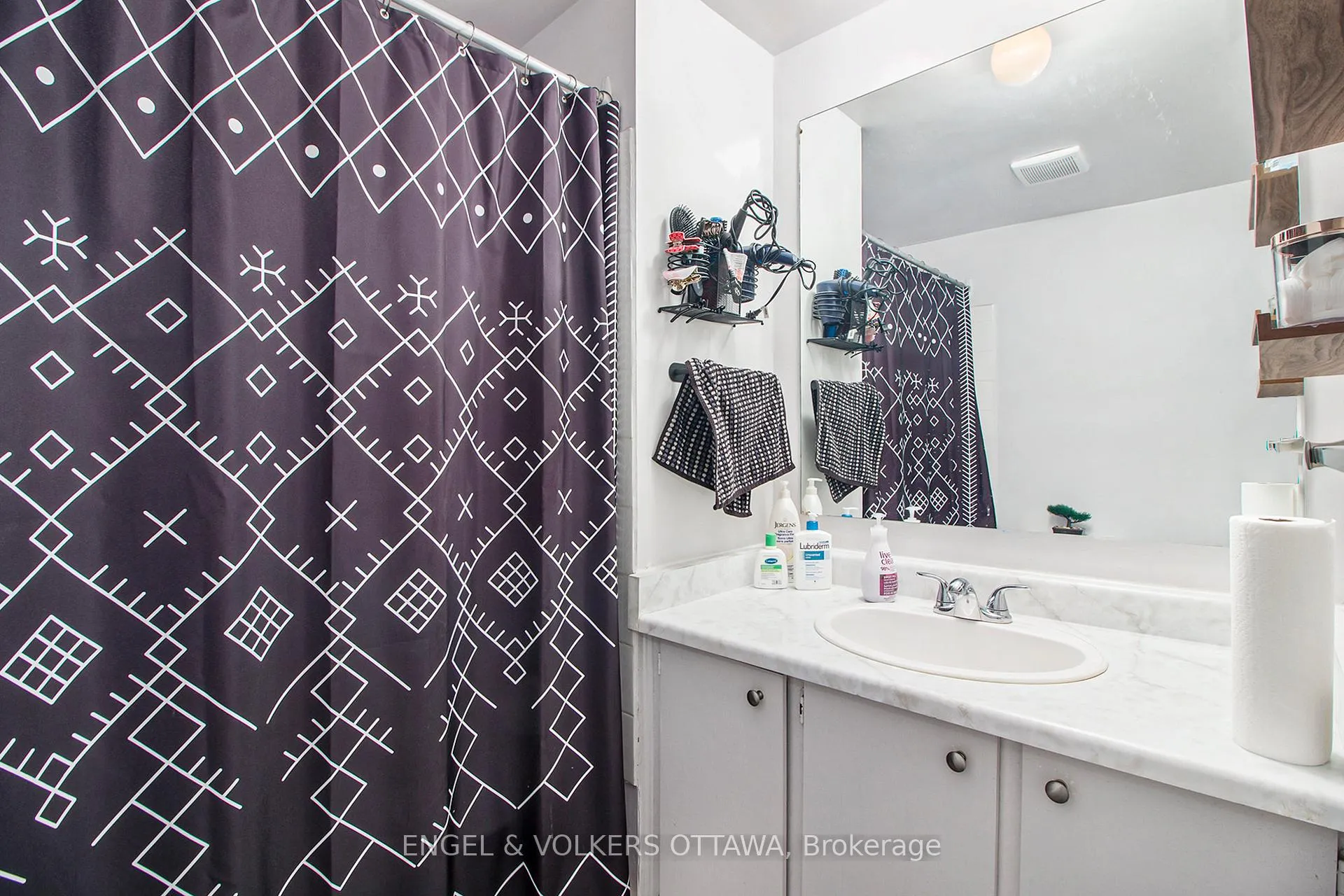 Photo 16 of Unit 17, 3301 McCarthy Street, Ottawa, Hunt Club/Western Community — HOMEH