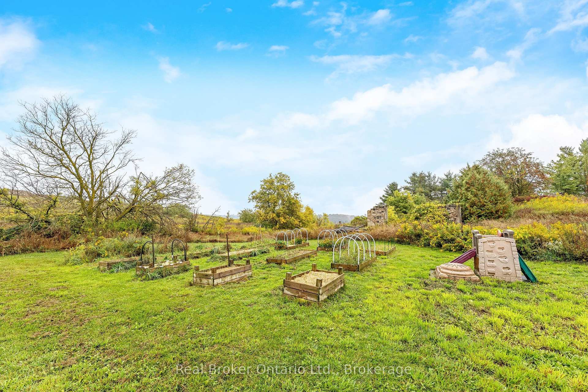 Photo 12 of 6005 Eighth Line, Erin, Rural Erin — HOMEH