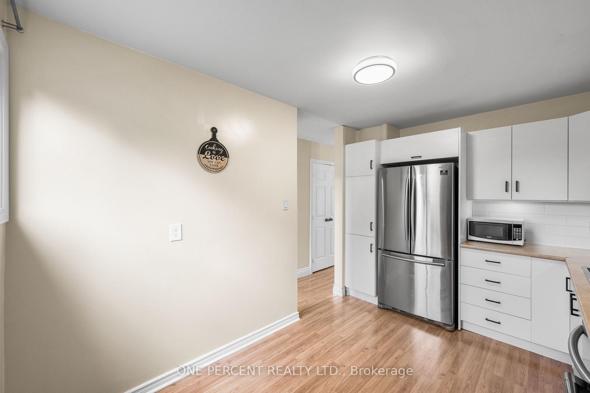 Photo 7 of 122 McClintock Way, Ottawa, Kanata - Katimavik — HOMEH