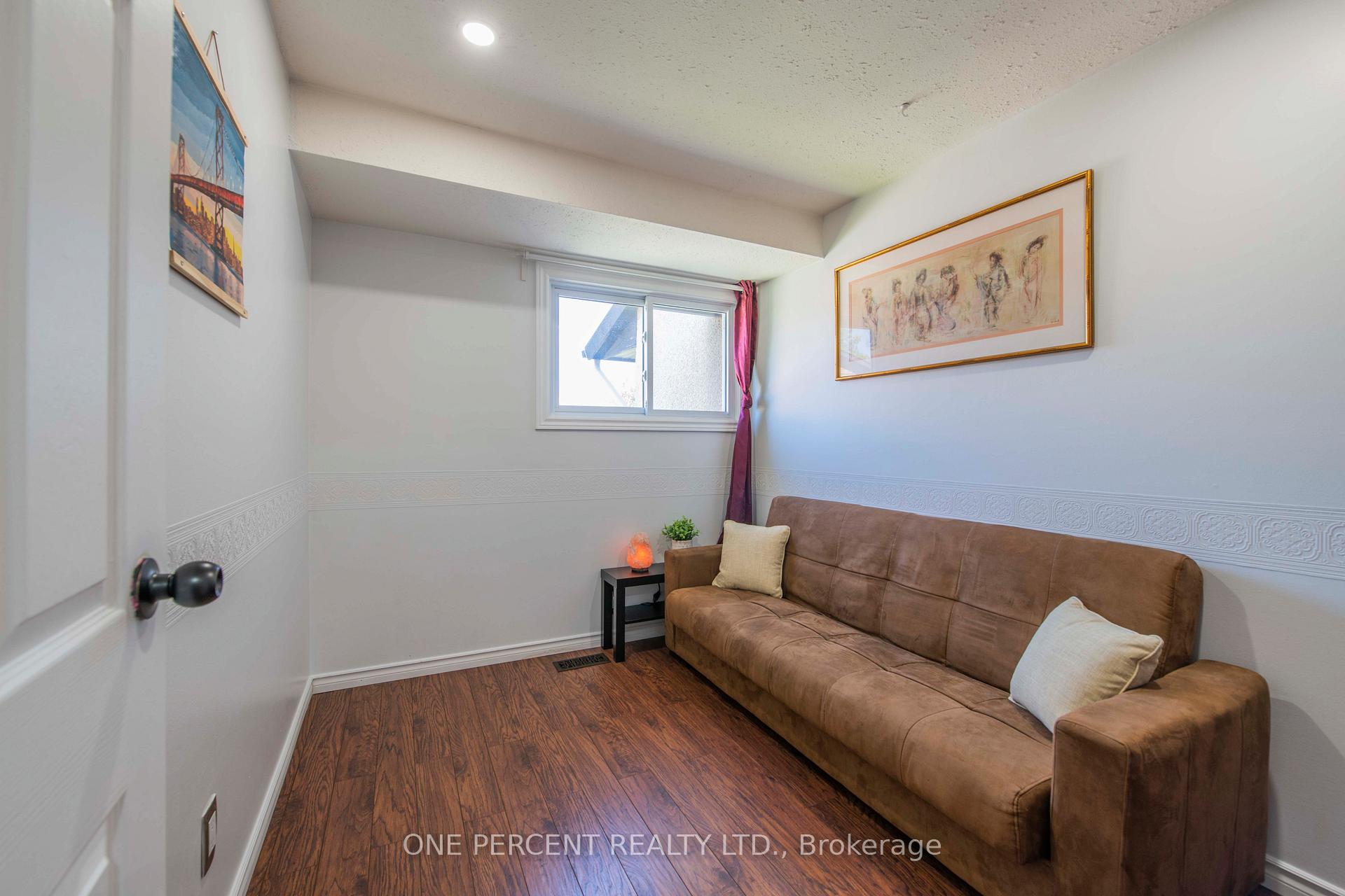 Photo 20 of 122 McClintock Way, Ottawa, Kanata - Katimavik — HOMEH