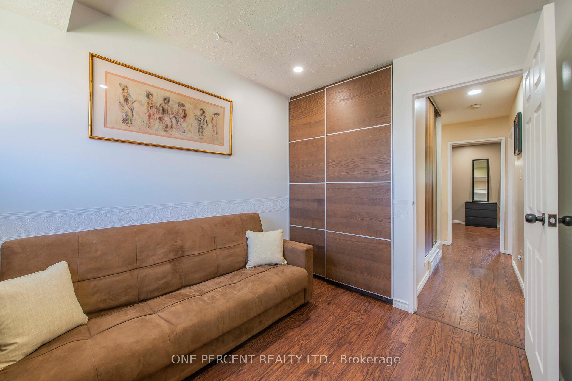 Photo 21 of 122 McClintock Way, Ottawa, Kanata - Katimavik — HOMEH