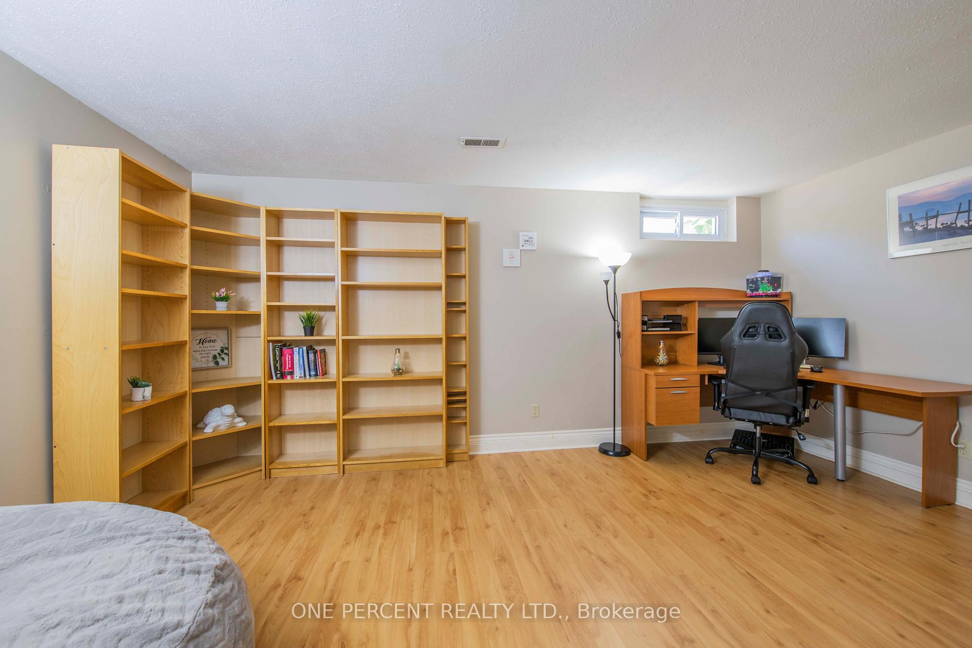 Photo 23 of 122 McClintock Way, Ottawa, Kanata - Katimavik — HOMEH
