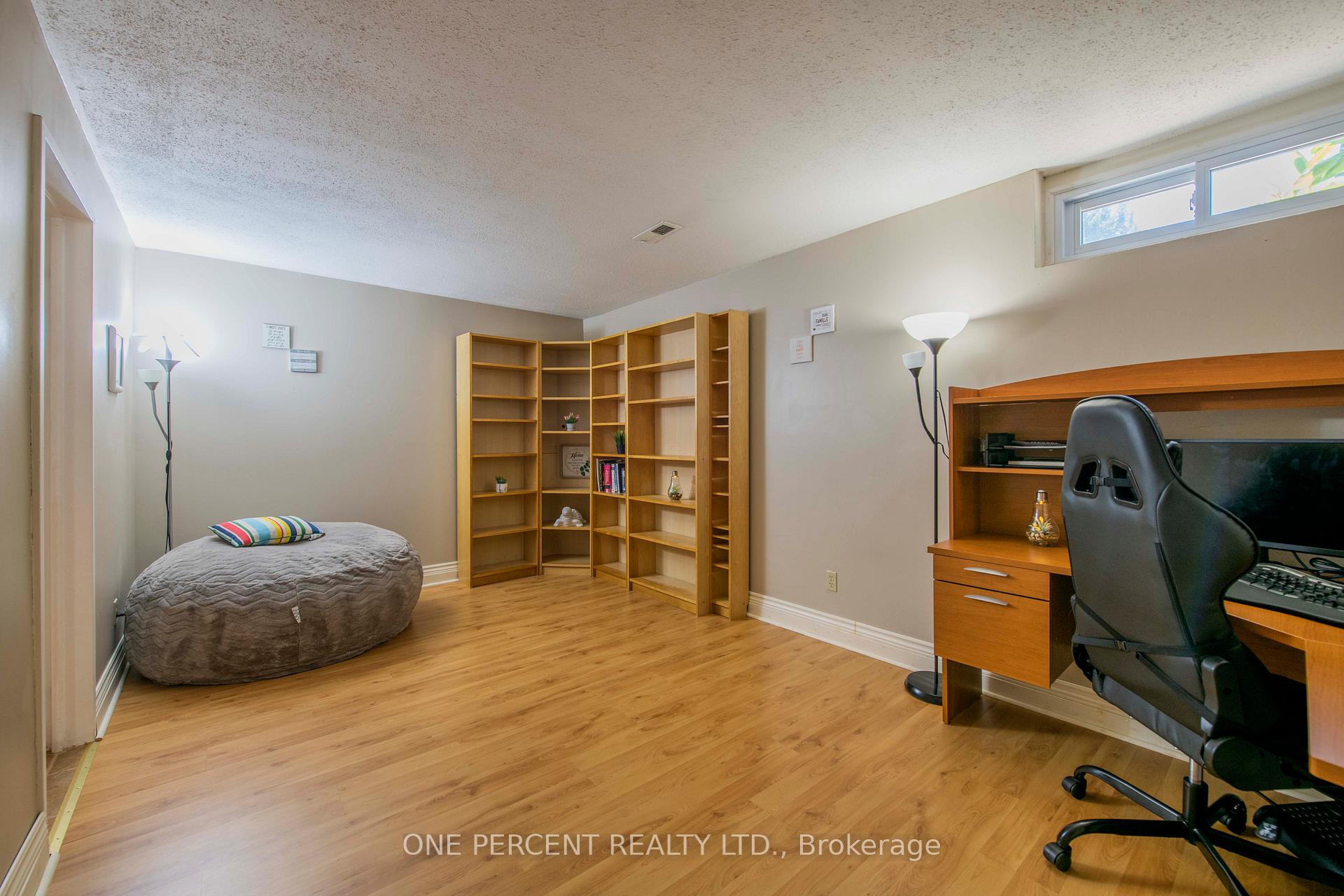 Photo 24 of 122 McClintock Way, Ottawa, Kanata - Katimavik — HOMEH