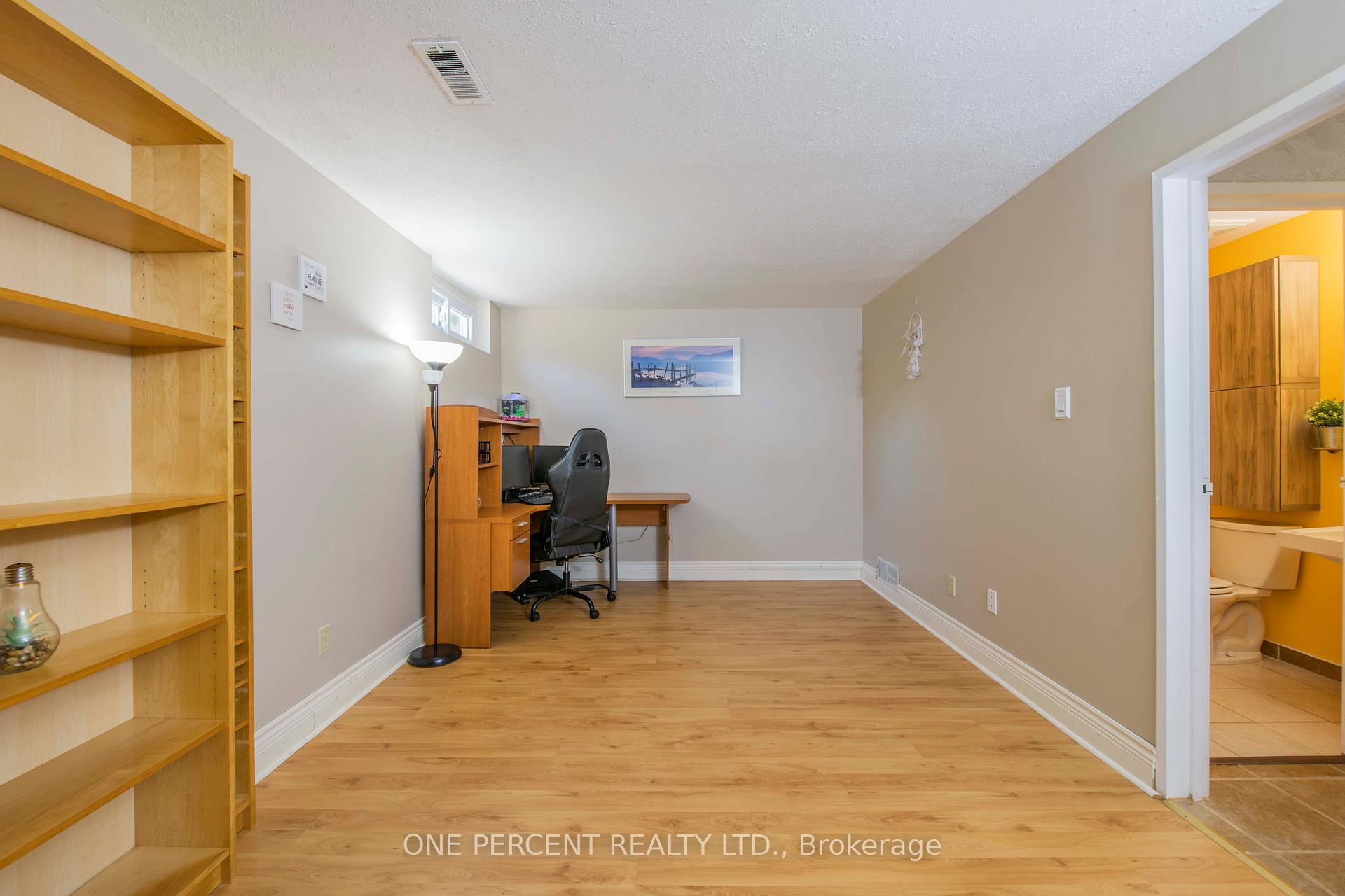 Photo 25 of 122 McClintock Way, Ottawa, Kanata - Katimavik — HOMEH