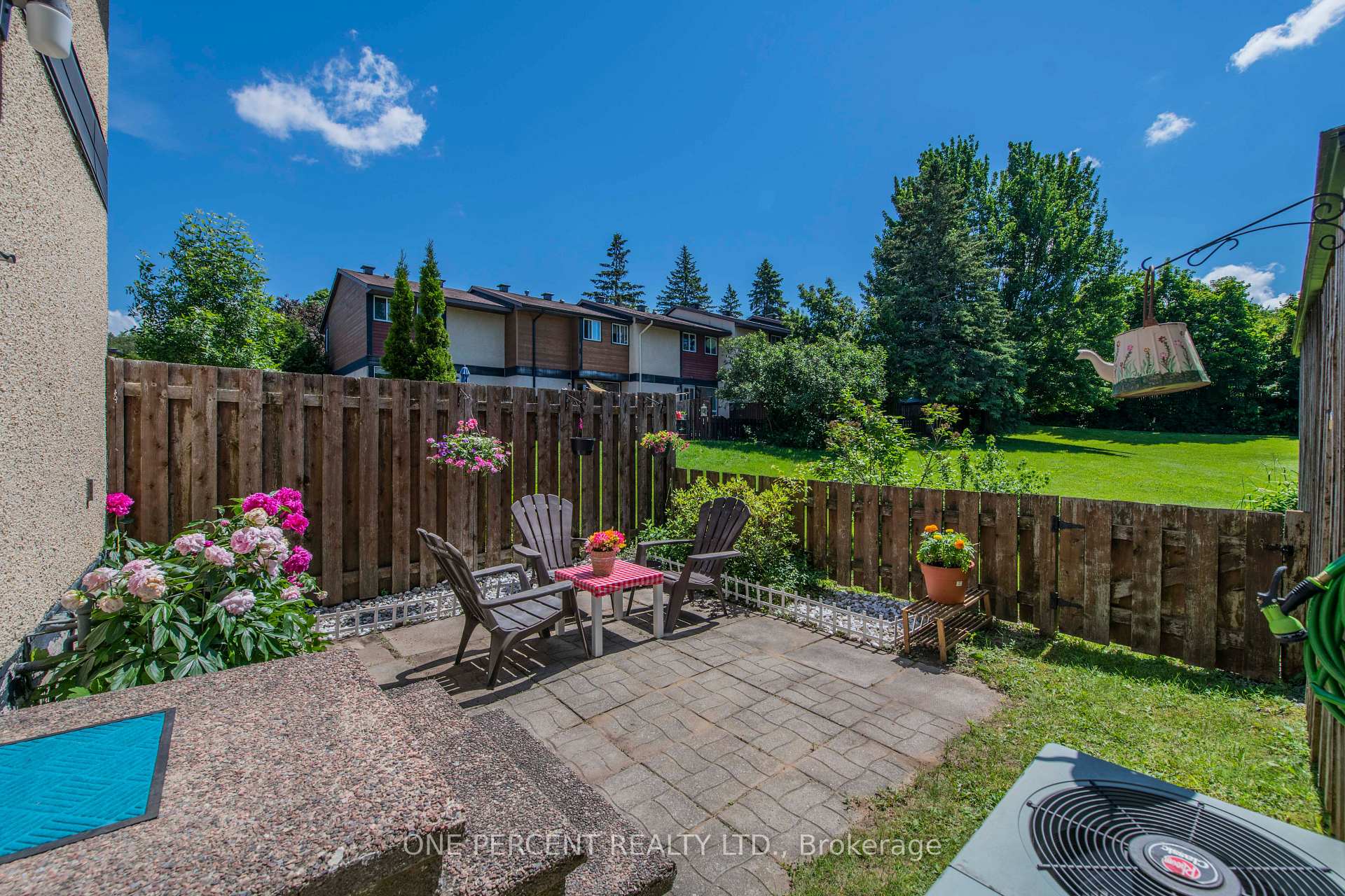 Photo 29 of 122 McClintock Way, Ottawa, Kanata - Katimavik — HOMEH