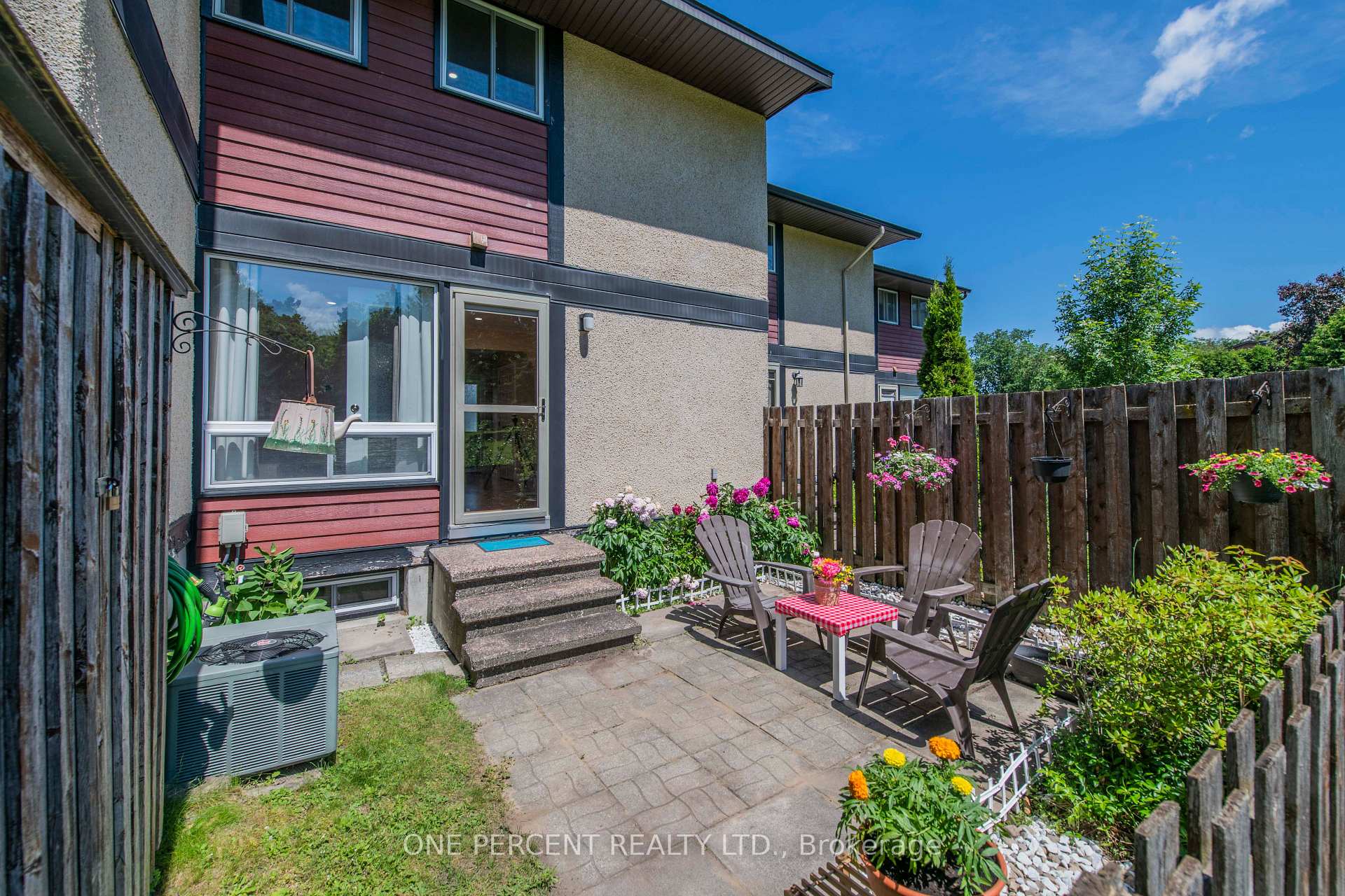Photo 30 of 122 McClintock Way, Ottawa, Kanata - Katimavik — HOMEH