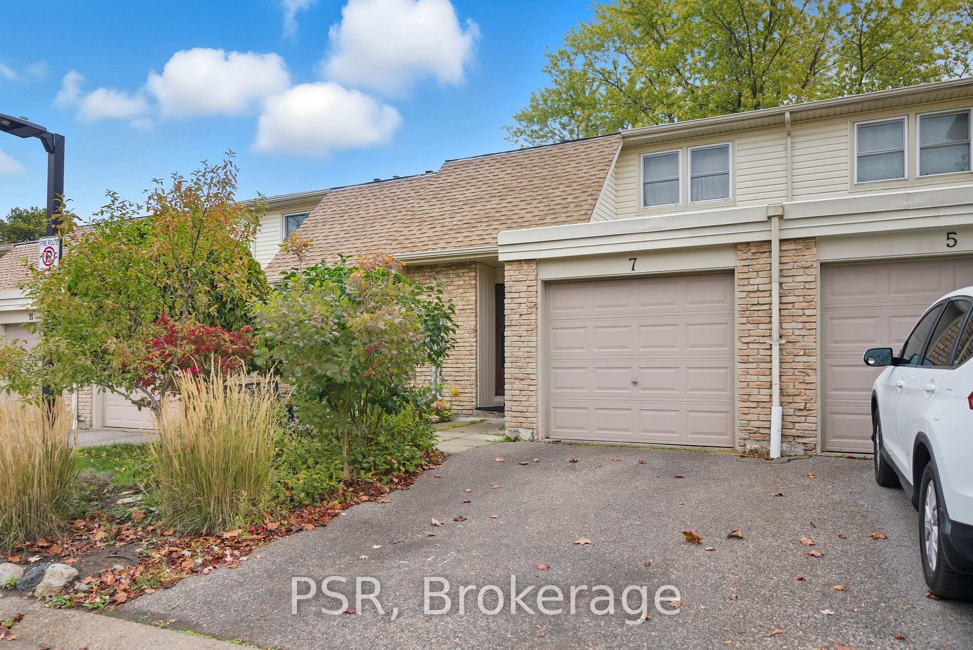 Photo 1 of Unit 22, 7 Chamberlain Court, Ajax, South West — HOMEH