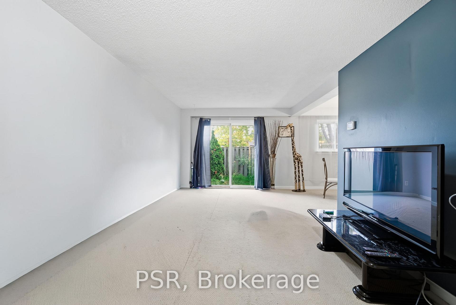 Photo 8 of Unit 22, 7 Chamberlain Court, Ajax, South West — HOMEH