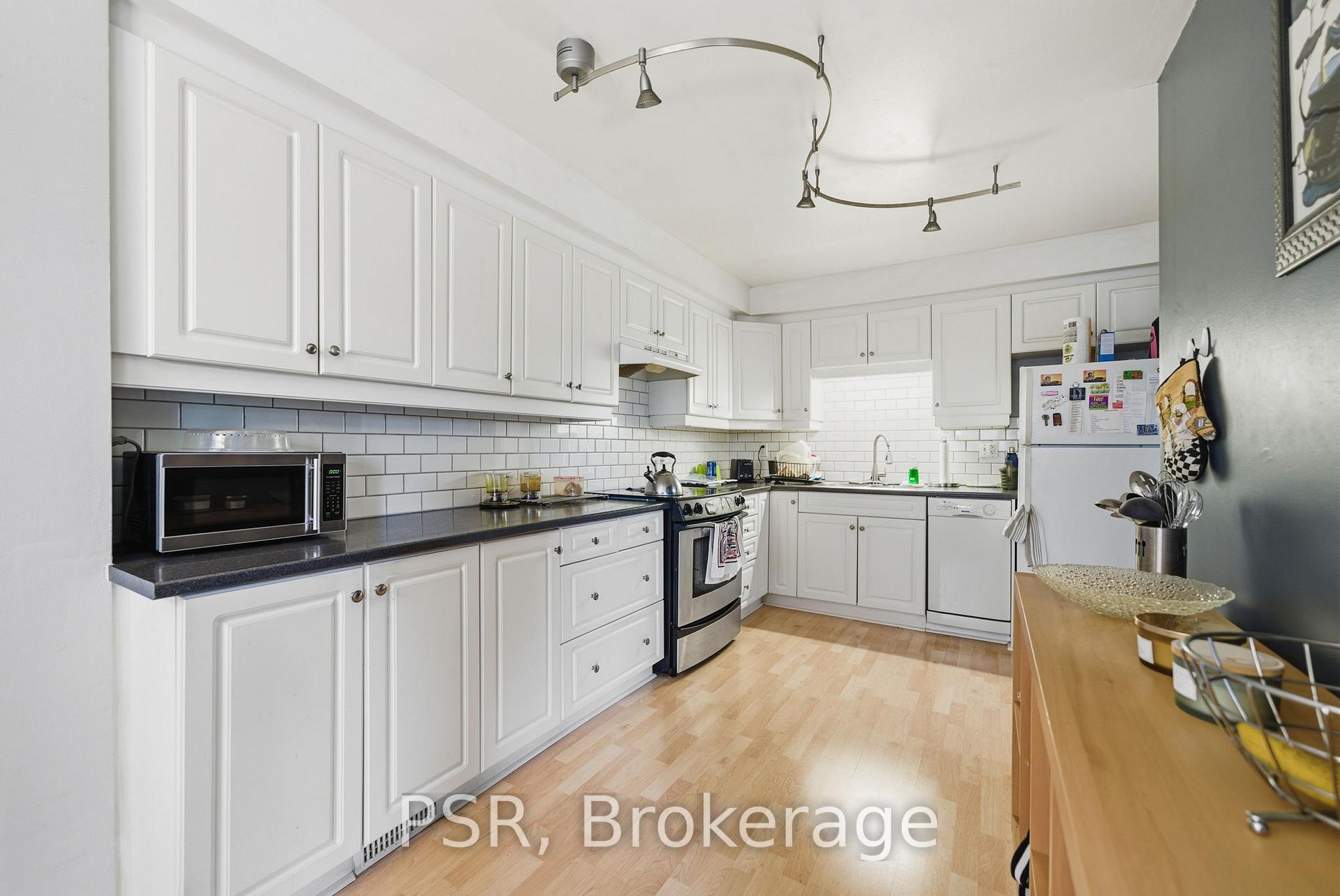 Photo 10 of Unit 22, 7 Chamberlain Court, Ajax, South West — HOMEH