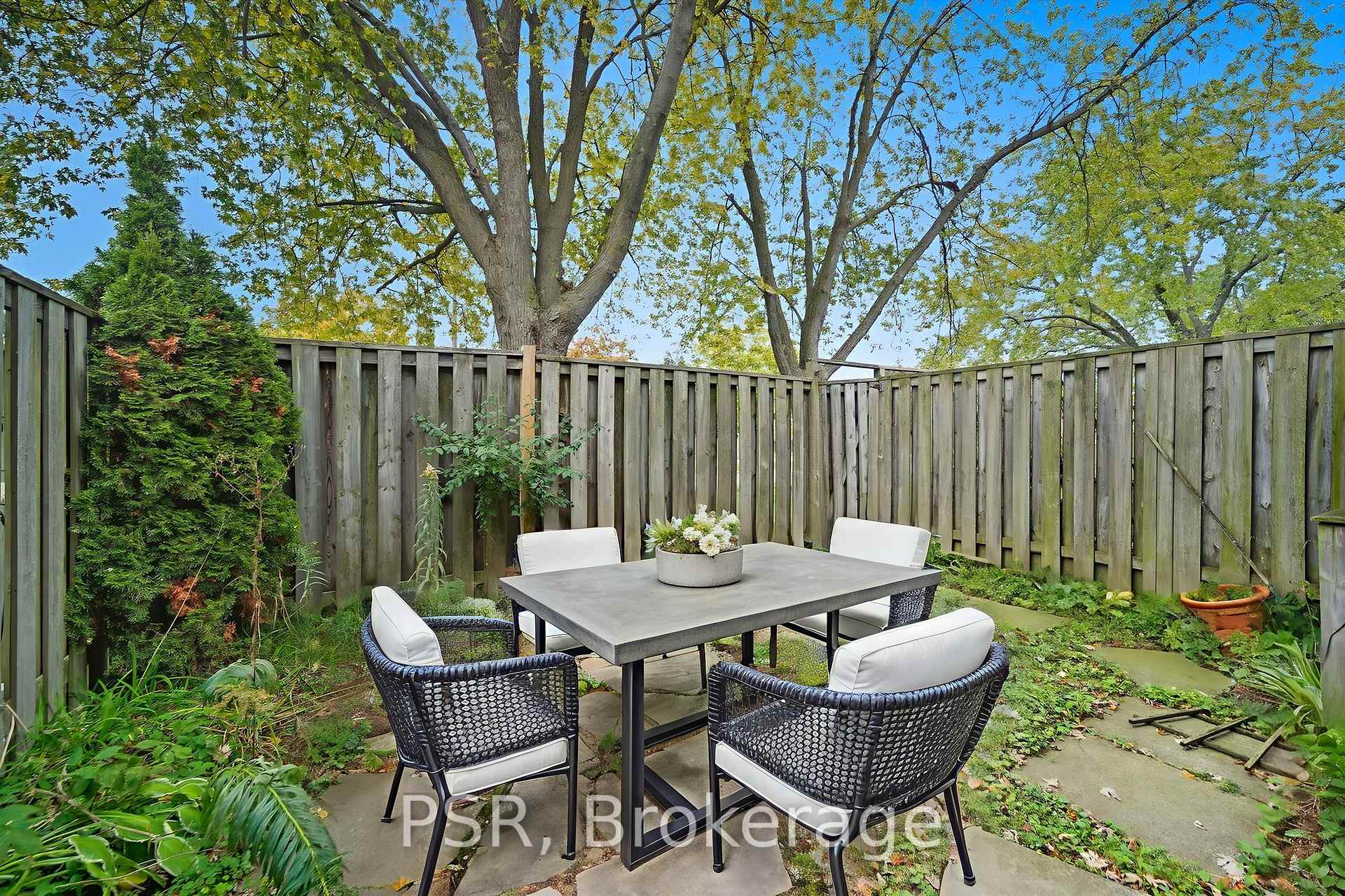 Photo 18 of Unit 22, 7 Chamberlain Court, Ajax, South West — HOMEH