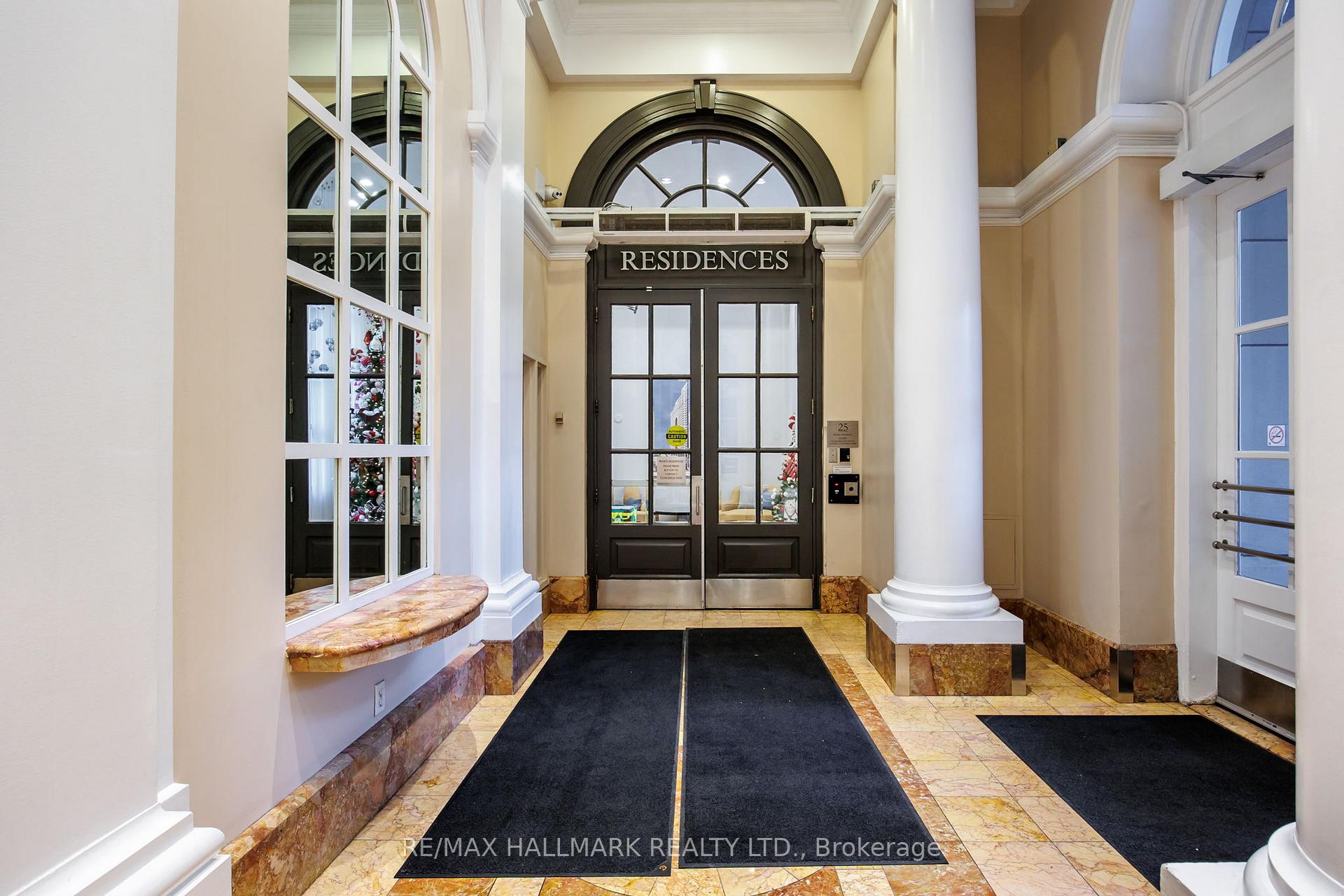 Photo 2 of Unit 3205, 25 The Esplanade, Toronto, Waterfront Communities — HOMEH