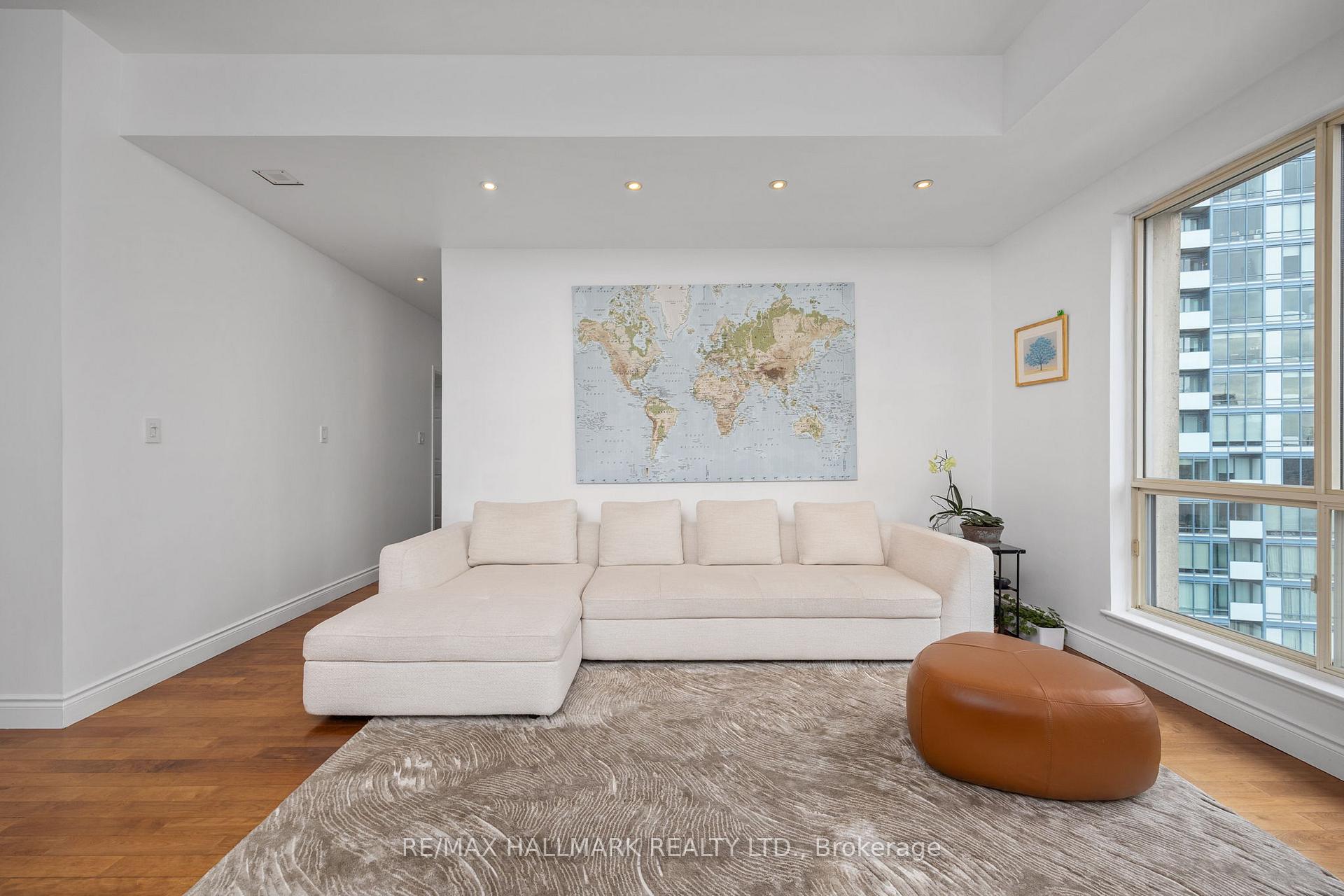 Photo 3 of Unit 3205, 25 The Esplanade, Toronto, Waterfront Communities — HOMEH