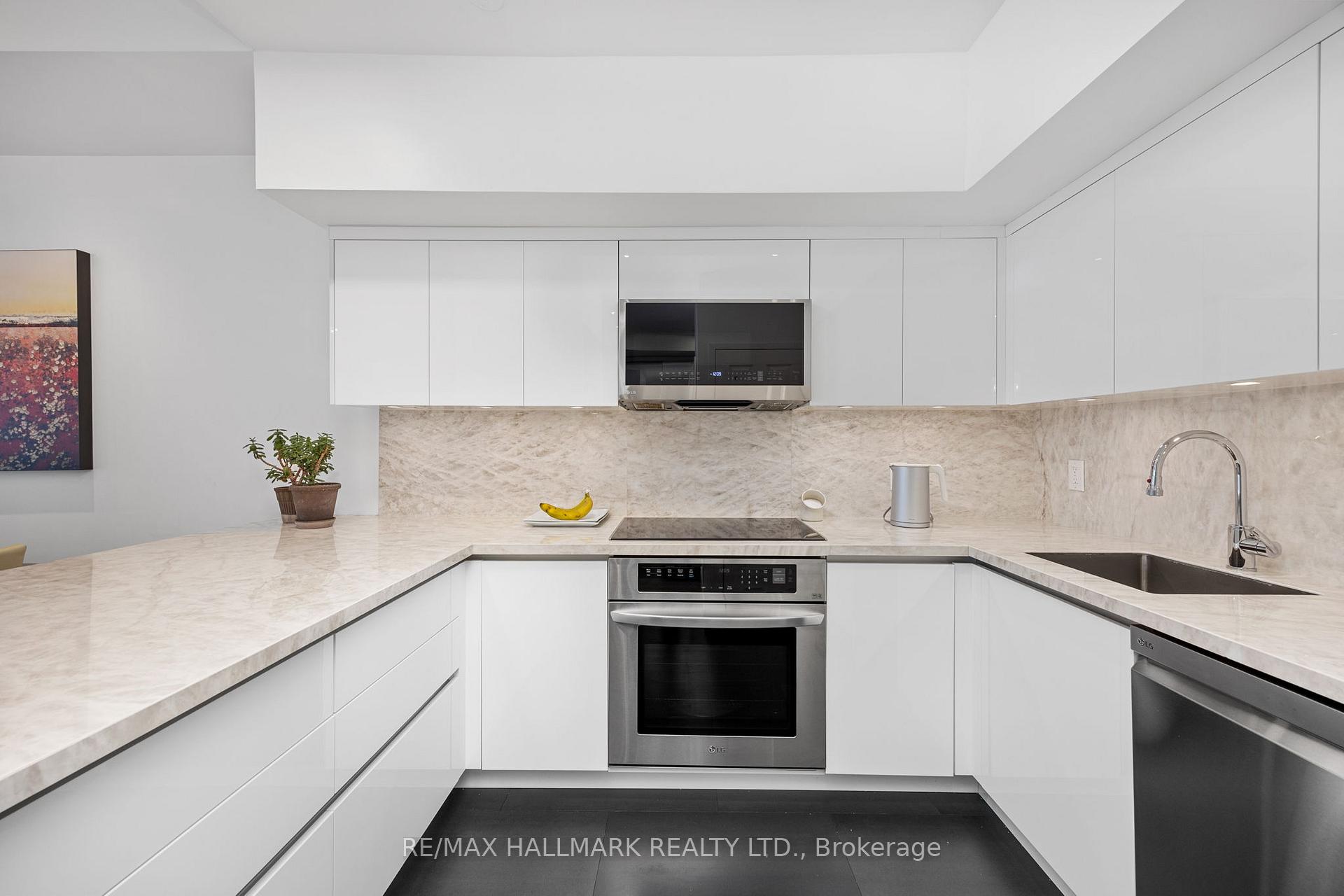 Photo 7 of Unit 3205, 25 The Esplanade, Toronto, Waterfront Communities — HOMEH