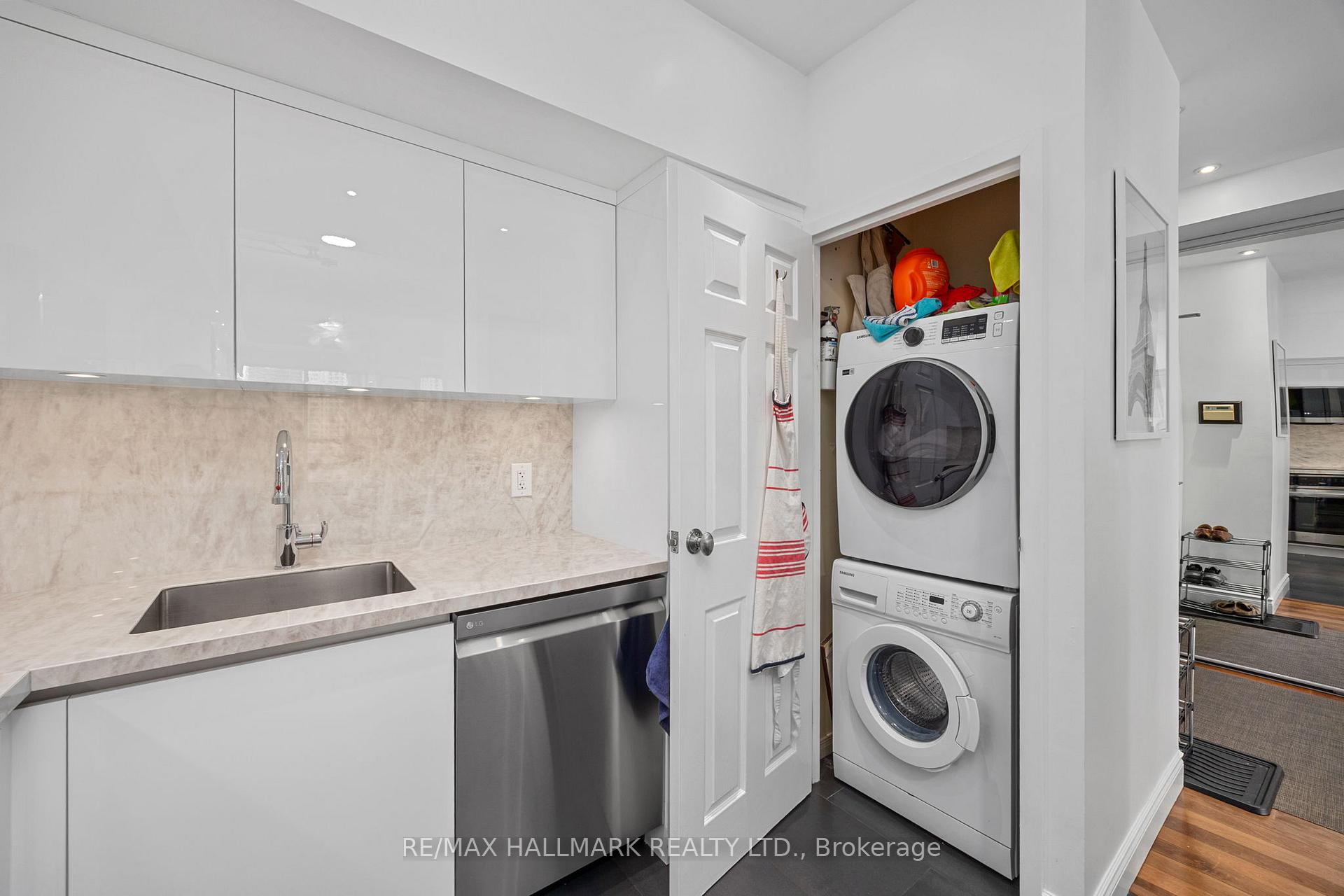 Photo 10 of Unit 3205, 25 The Esplanade, Toronto, Waterfront Communities — HOMEH