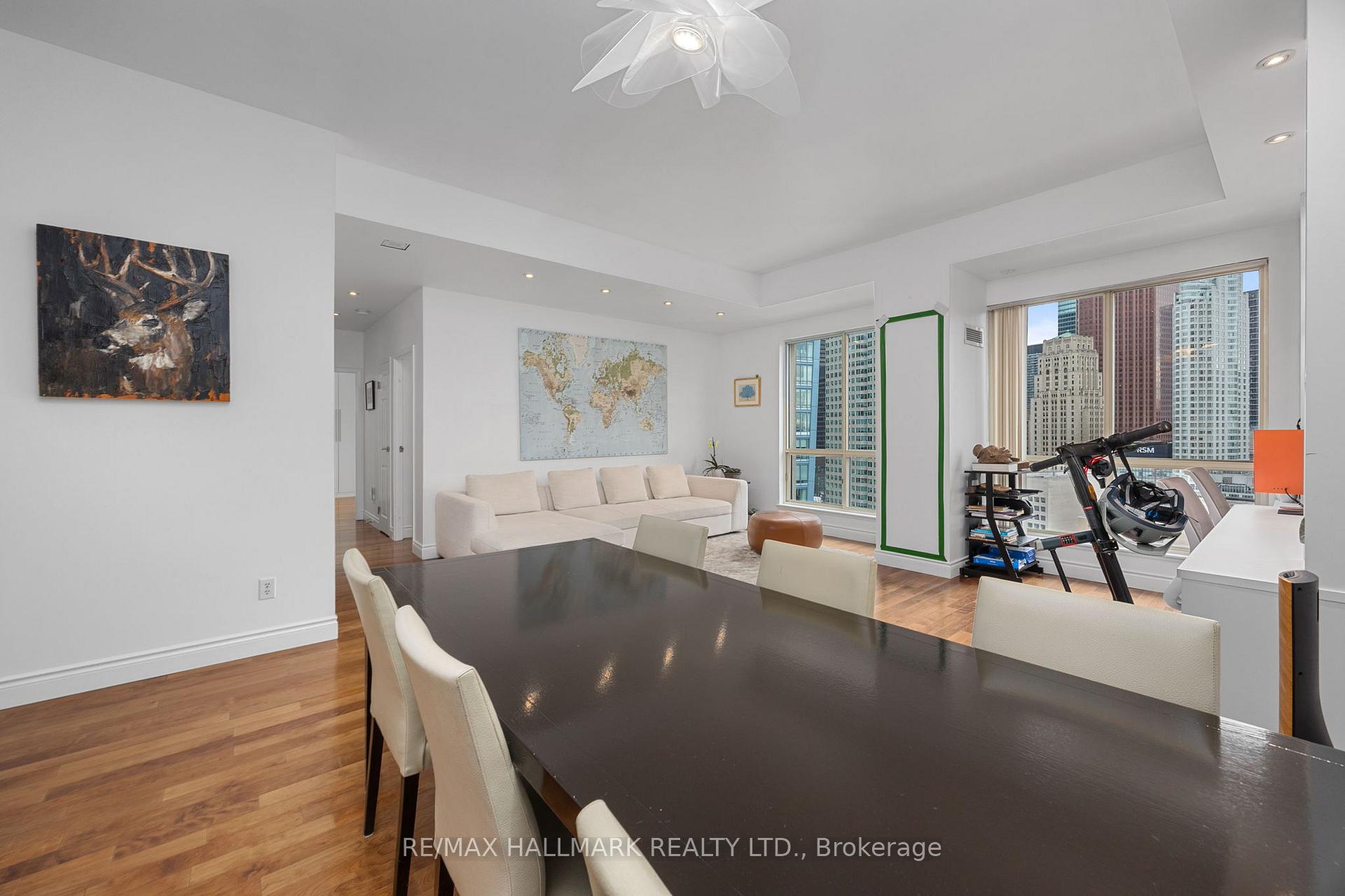 Photo 13 of Unit 3205, 25 The Esplanade, Toronto, Waterfront Communities — HOMEH