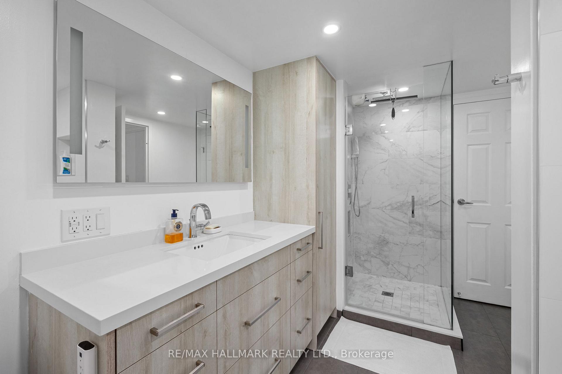 Photo 20 of Unit 3205, 25 The Esplanade, Toronto, Waterfront Communities — HOMEH