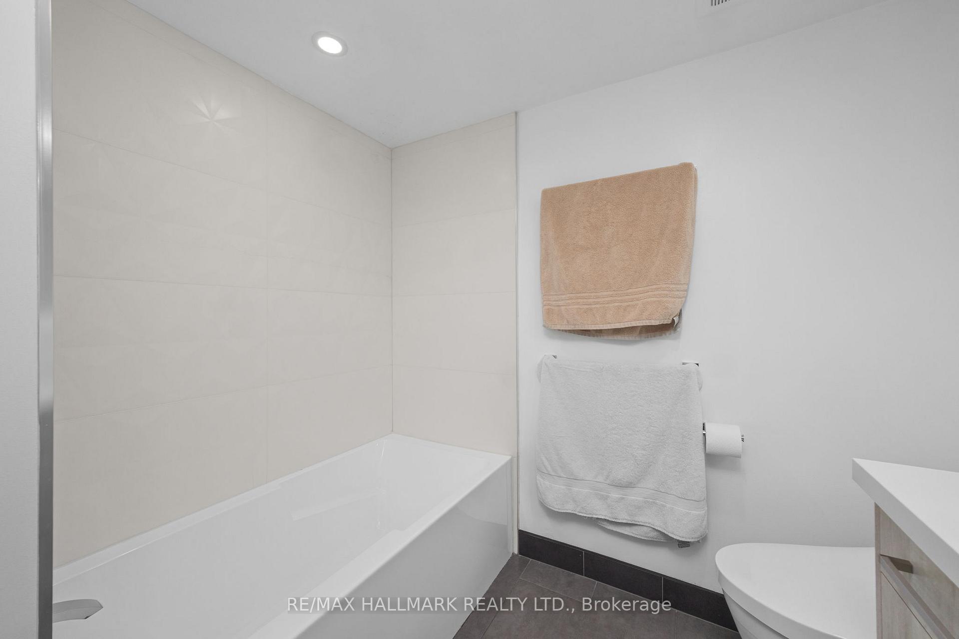 Photo 21 of Unit 3205, 25 The Esplanade, Toronto, Waterfront Communities — HOMEH