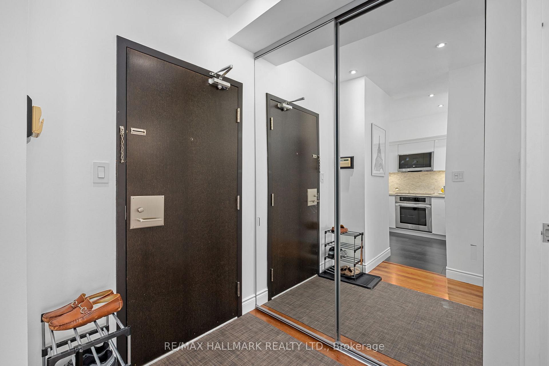 Photo 23 of Unit 3205, 25 The Esplanade, Toronto, Waterfront Communities — HOMEH