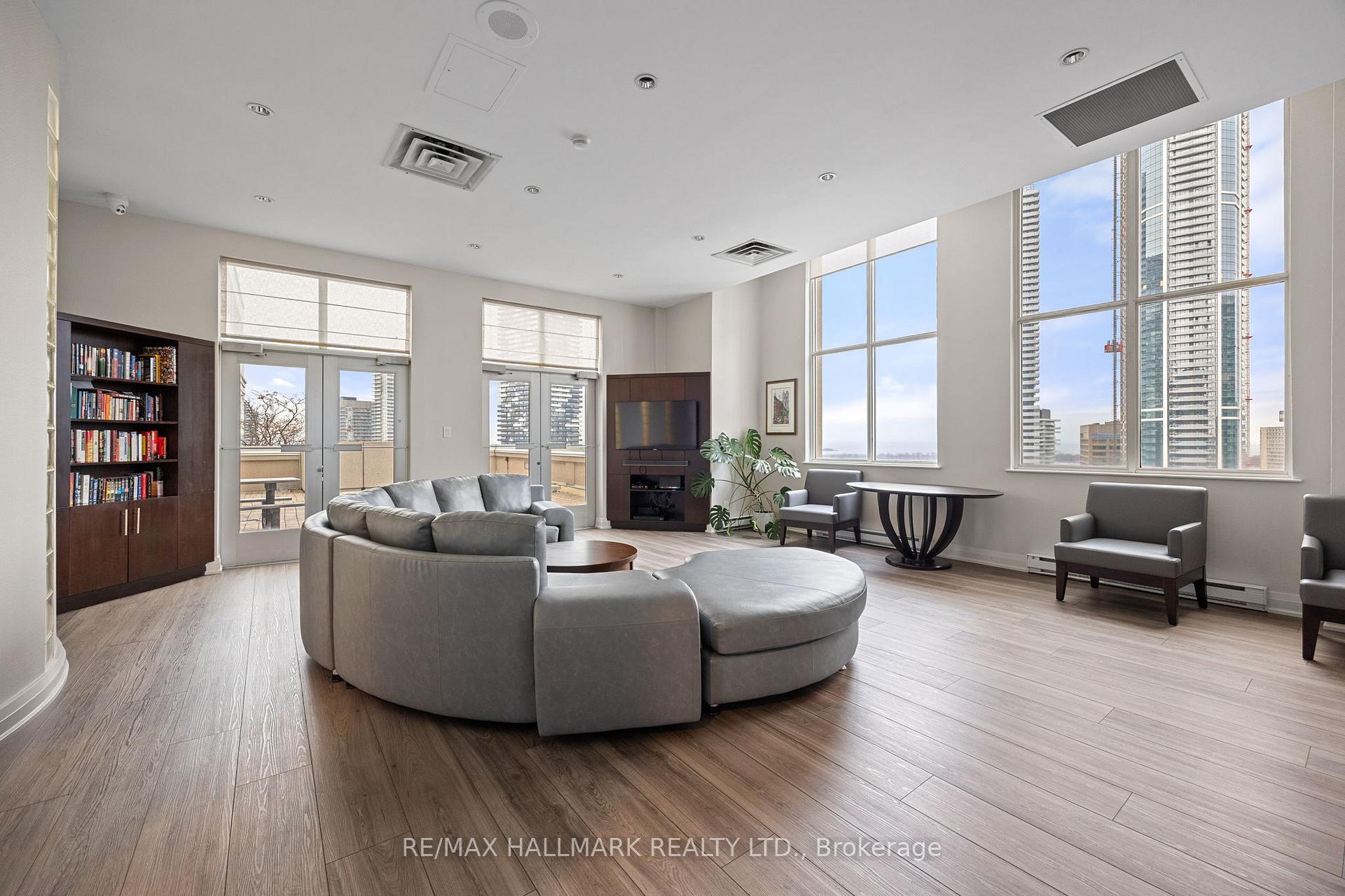Photo 27 of Unit 3205, 25 The Esplanade, Toronto, Waterfront Communities — HOMEH