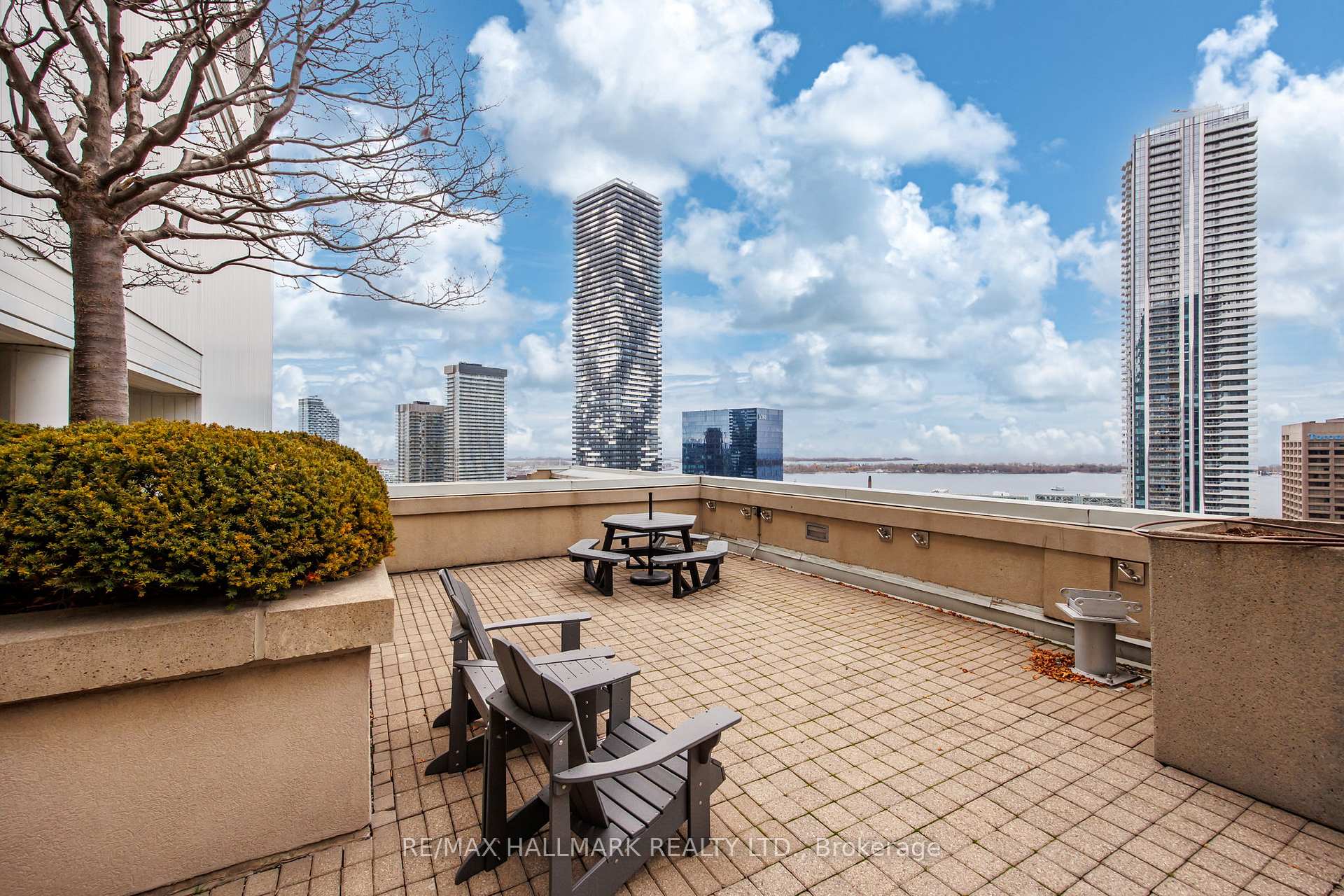 Photo 31 of Unit 3205, 25 The Esplanade, Toronto, Waterfront Communities — HOMEH