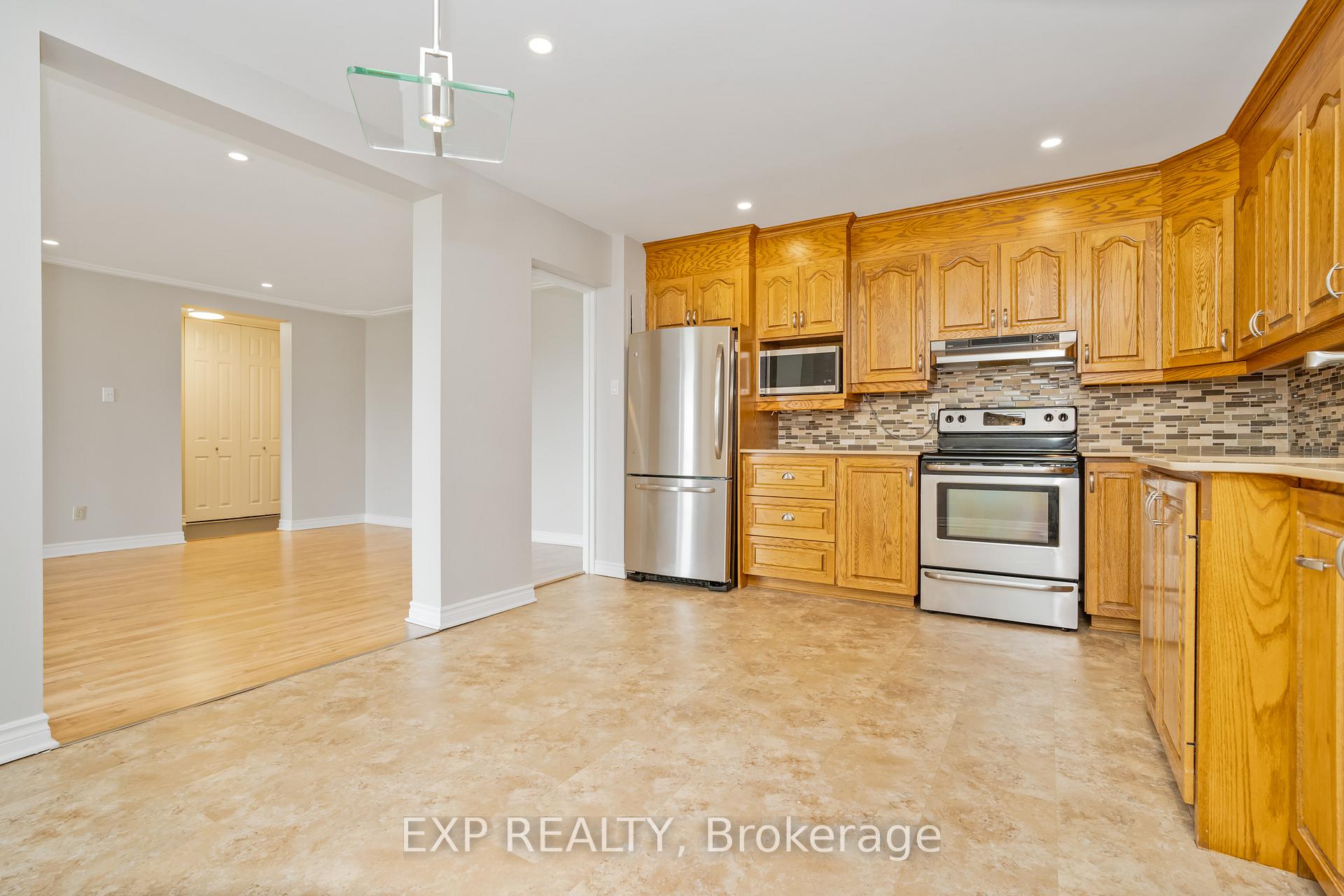 Photo 6 of Unit 305, 1485 Baseline Road, Ottawa, Copeland Park — HOMEH