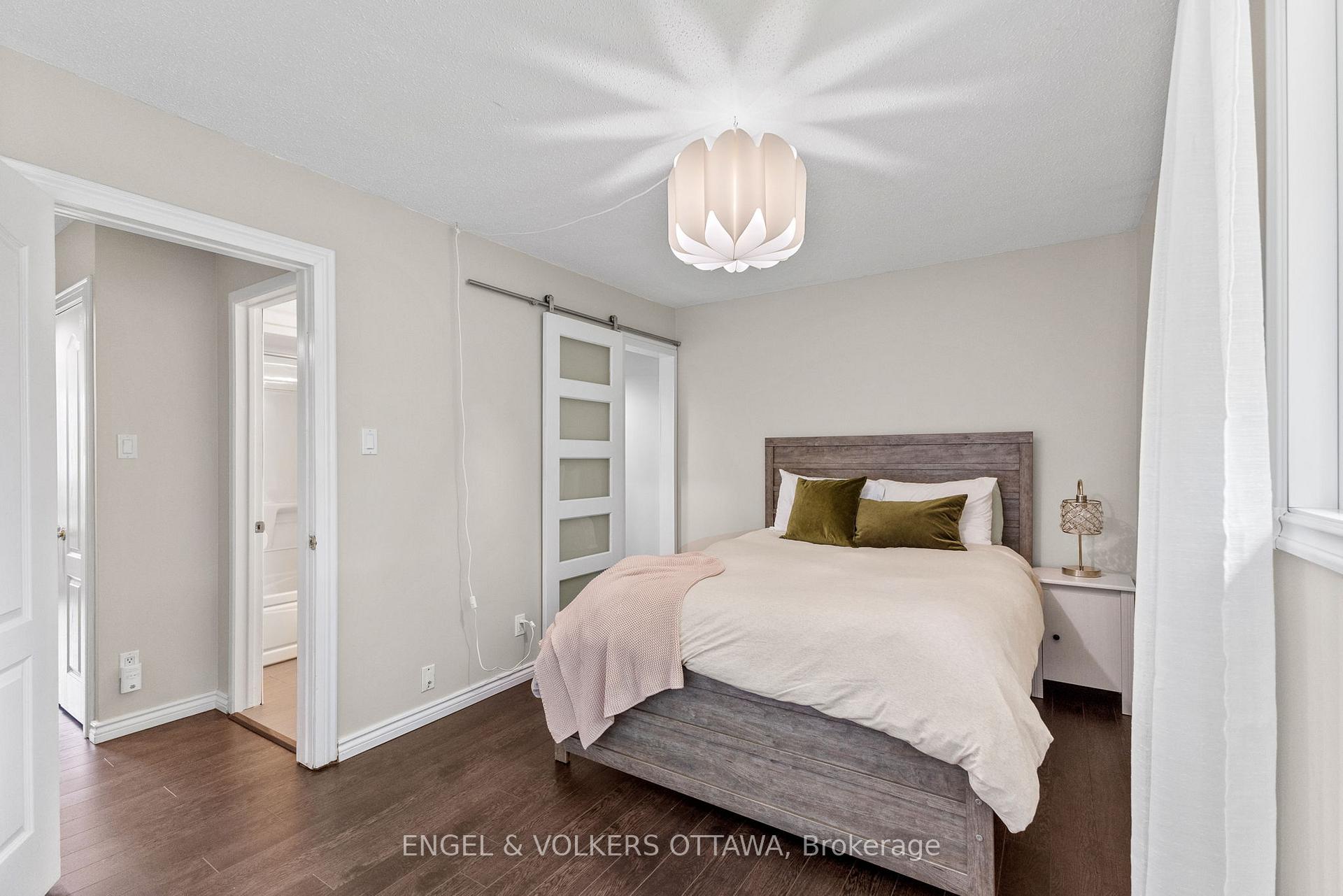 Photo 16 of 1387 Perez Crescent, Ottawa, Carson Grove — HOMEH