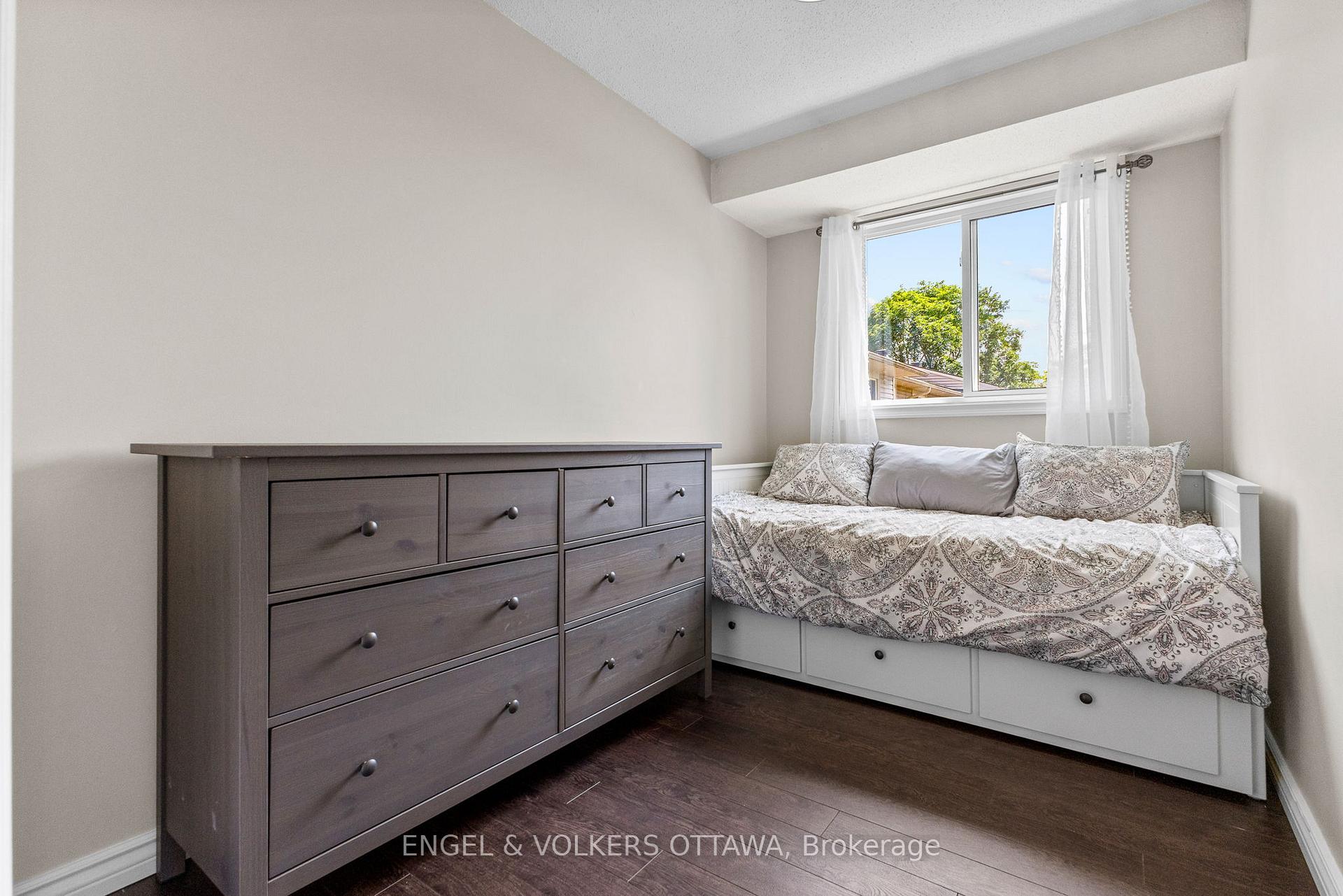 Photo 21 of 1387 Perez Crescent, Ottawa, Carson Grove — HOMEH