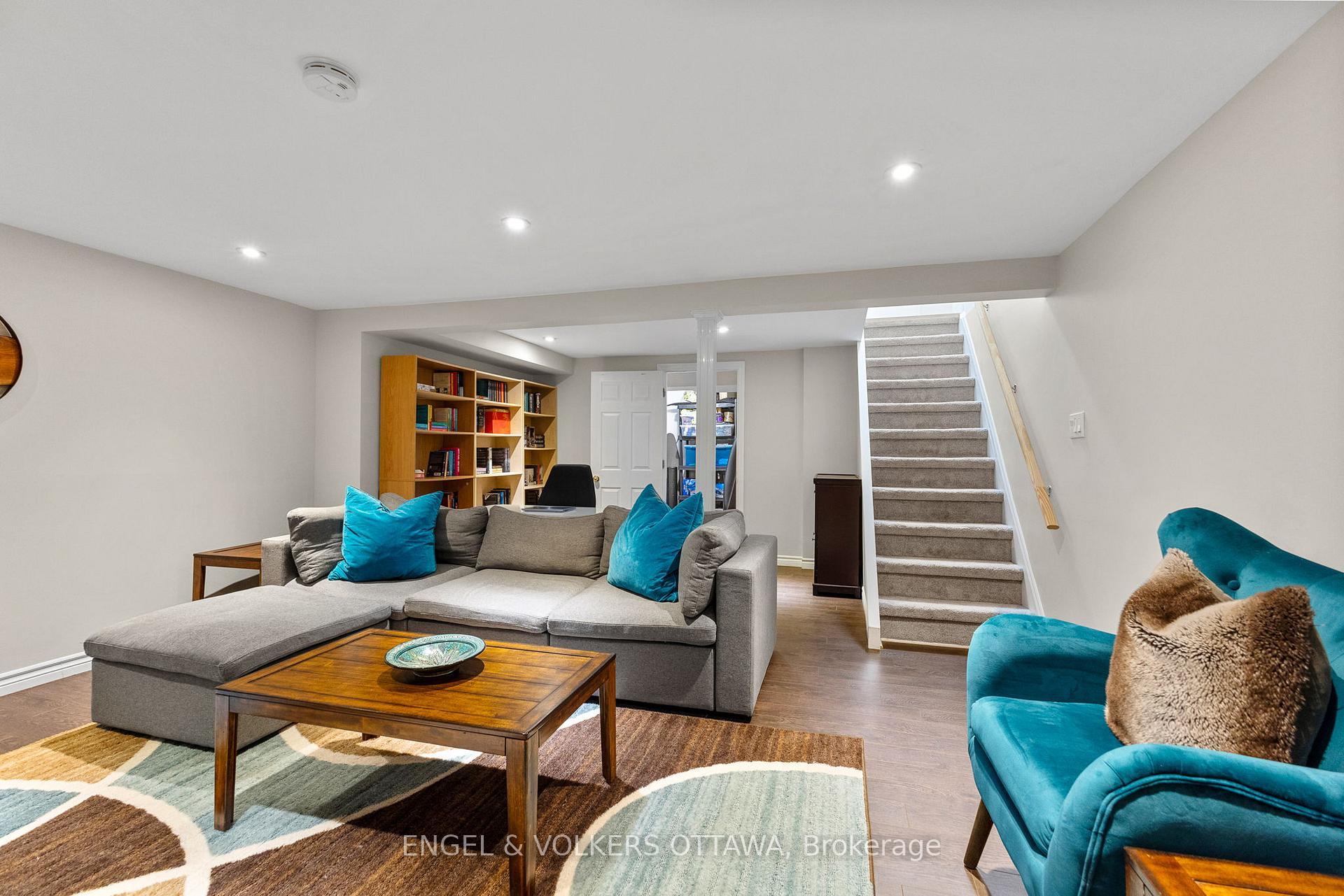 Photo 26 of 1387 Perez Crescent, Ottawa, Carson Grove — HOMEH