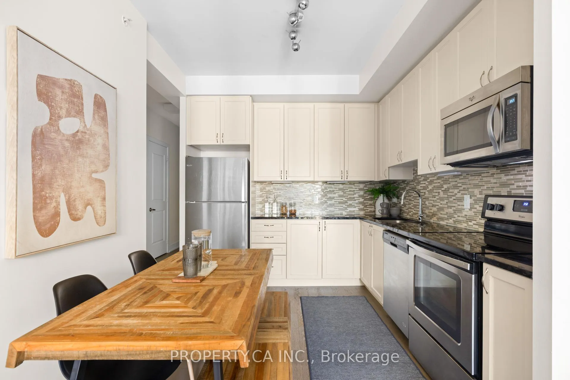 Photo 5 of Unit 404, 68 Merton Street, Toronto, Mount Pleasant West — HOMEH