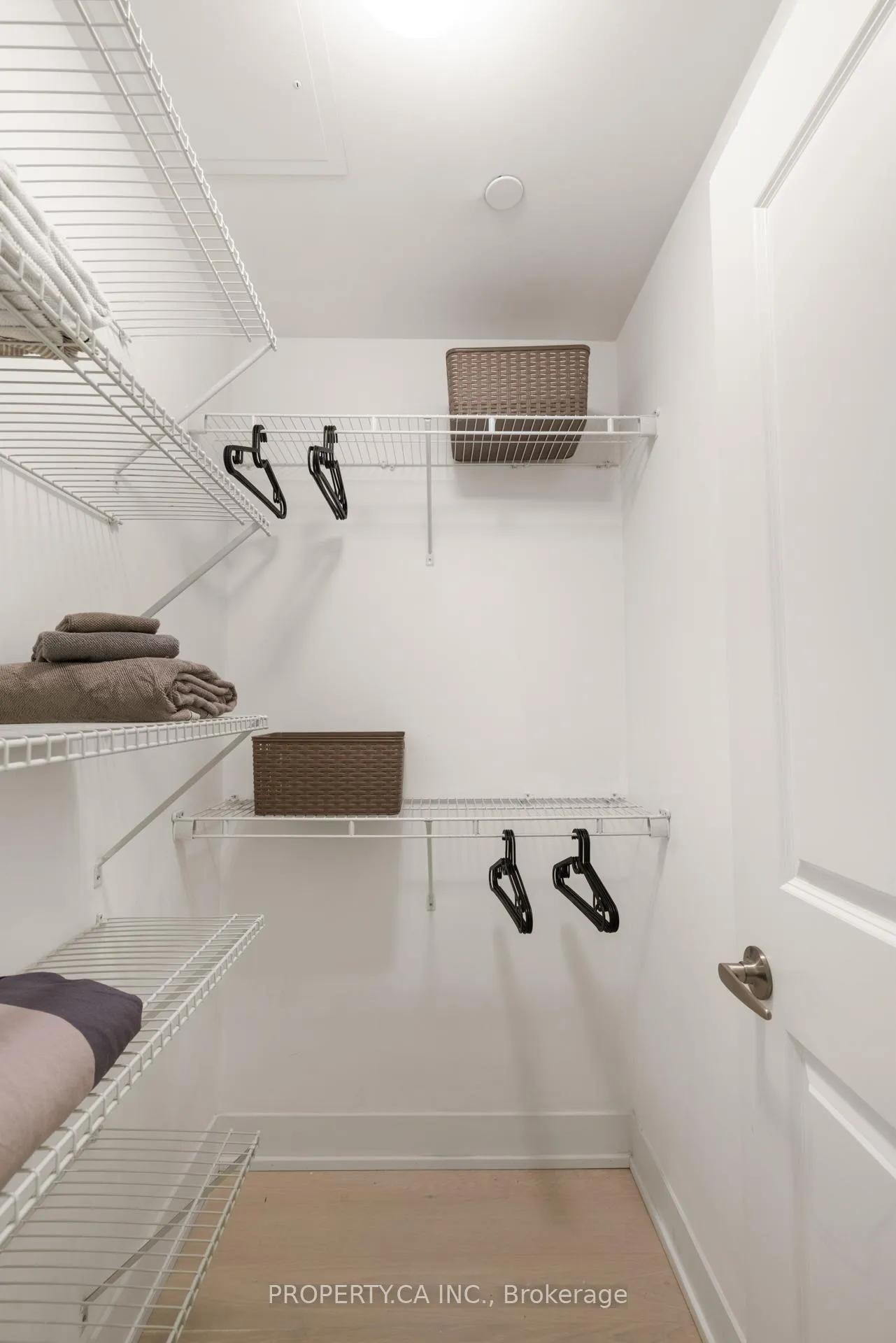 Photo 11 of Unit 404, 68 Merton Street, Toronto, Mount Pleasant West — HOMEH