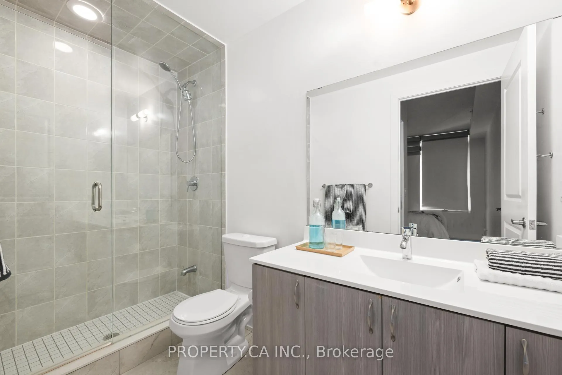 Photo 12 of Unit 404, 68 Merton Street, Toronto, Mount Pleasant West — HOMEH