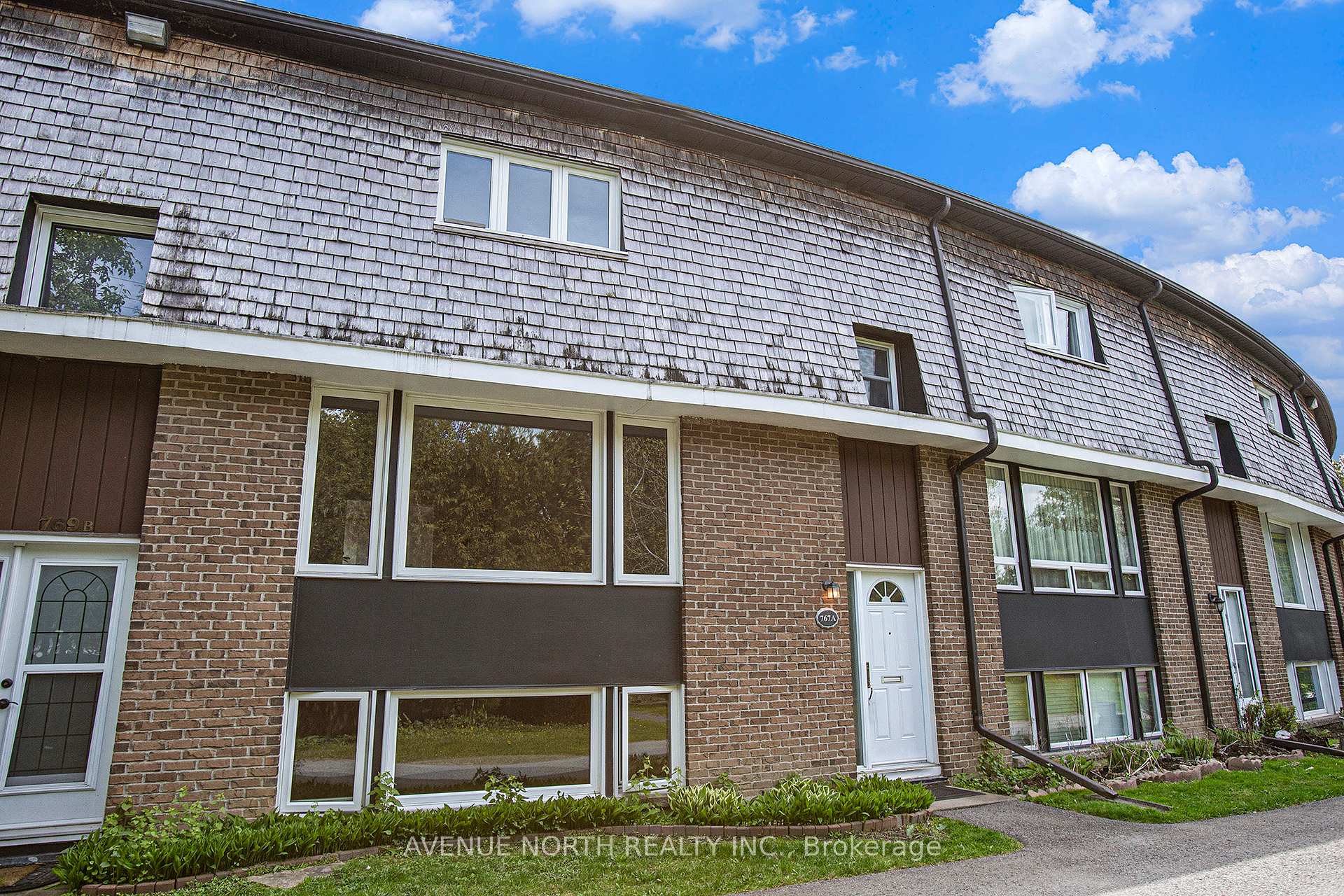 Photo 3 of 767 A Springland Drive, Ottawa, Mooneys Bay/Riverside Park — HOMEH