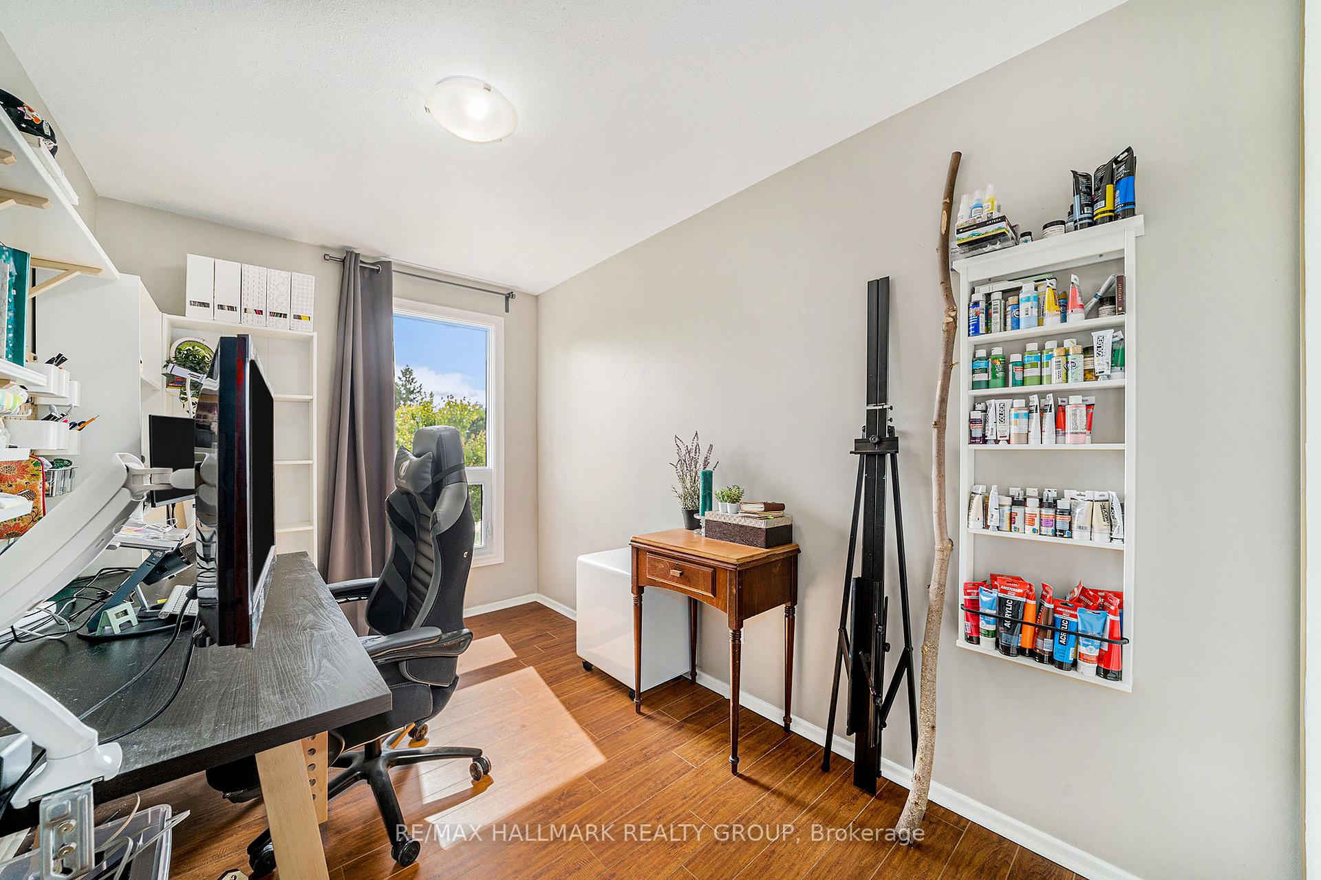 Photo 14 of 2169 Stonehenge Crescent, Ottawa, Pineview — HOMEH