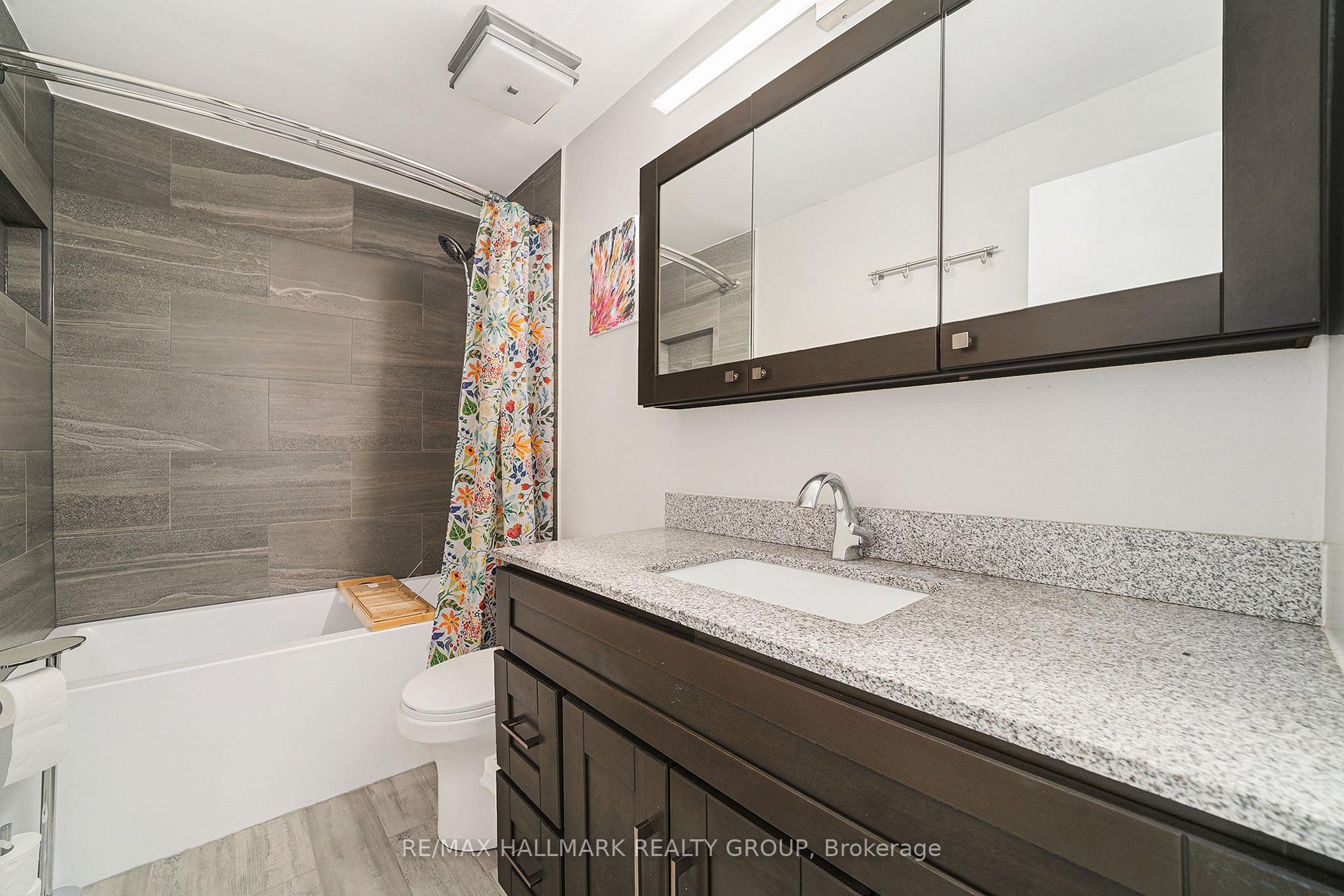 Photo 15 of 2169 Stonehenge Crescent, Ottawa, Pineview — HOMEH