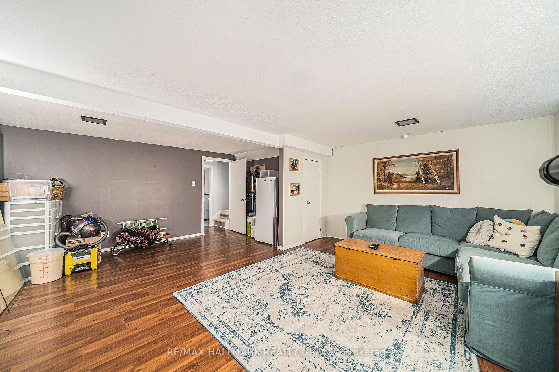 Photo 16 of 2169 Stonehenge Crescent, Ottawa, Pineview — HOMEH