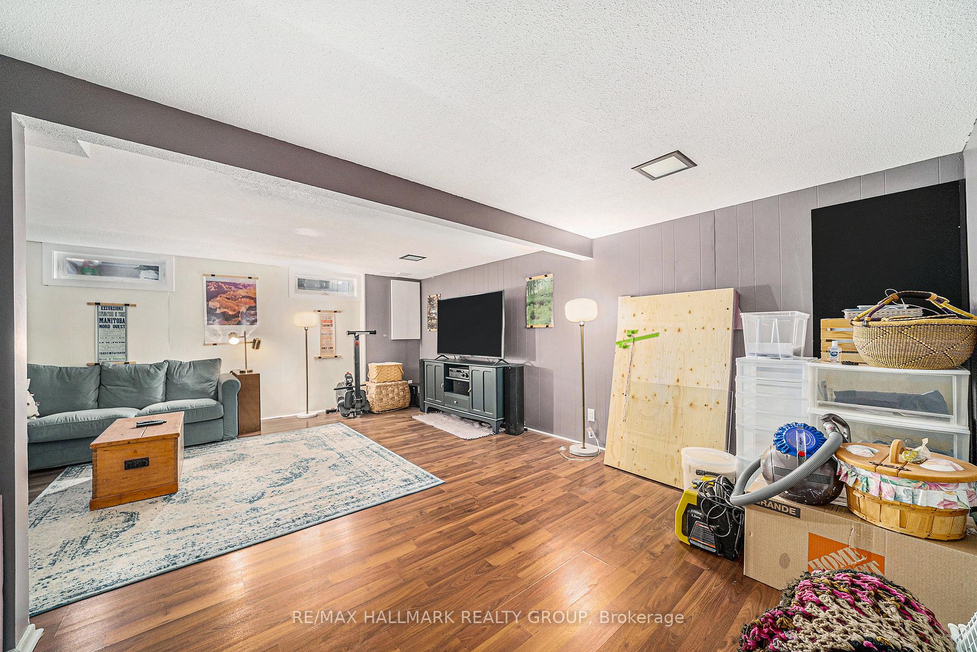 Photo 17 of 2169 Stonehenge Crescent, Ottawa, Pineview — HOMEH