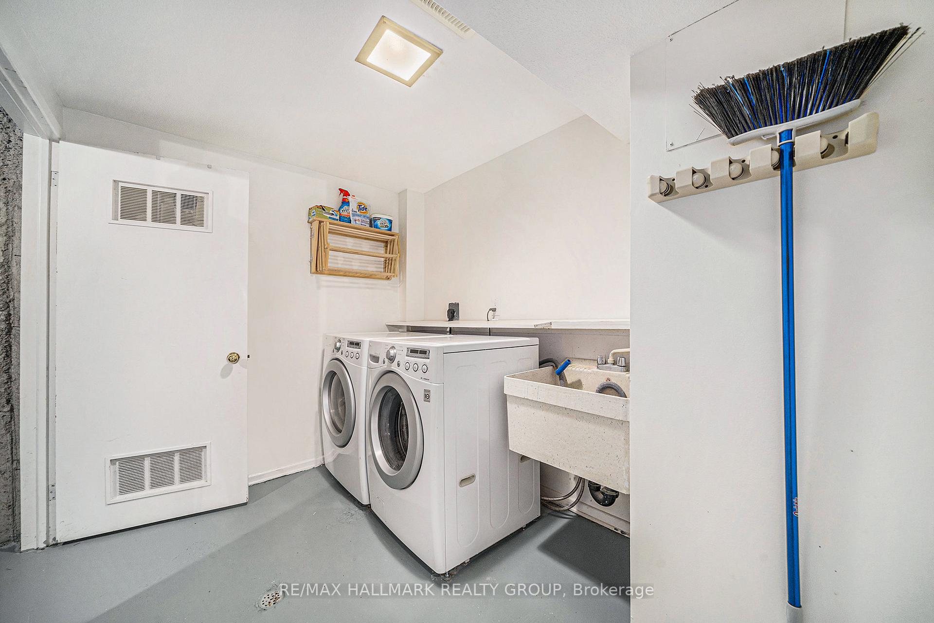 Photo 18 of 2169 Stonehenge Crescent, Ottawa, Pineview — HOMEH