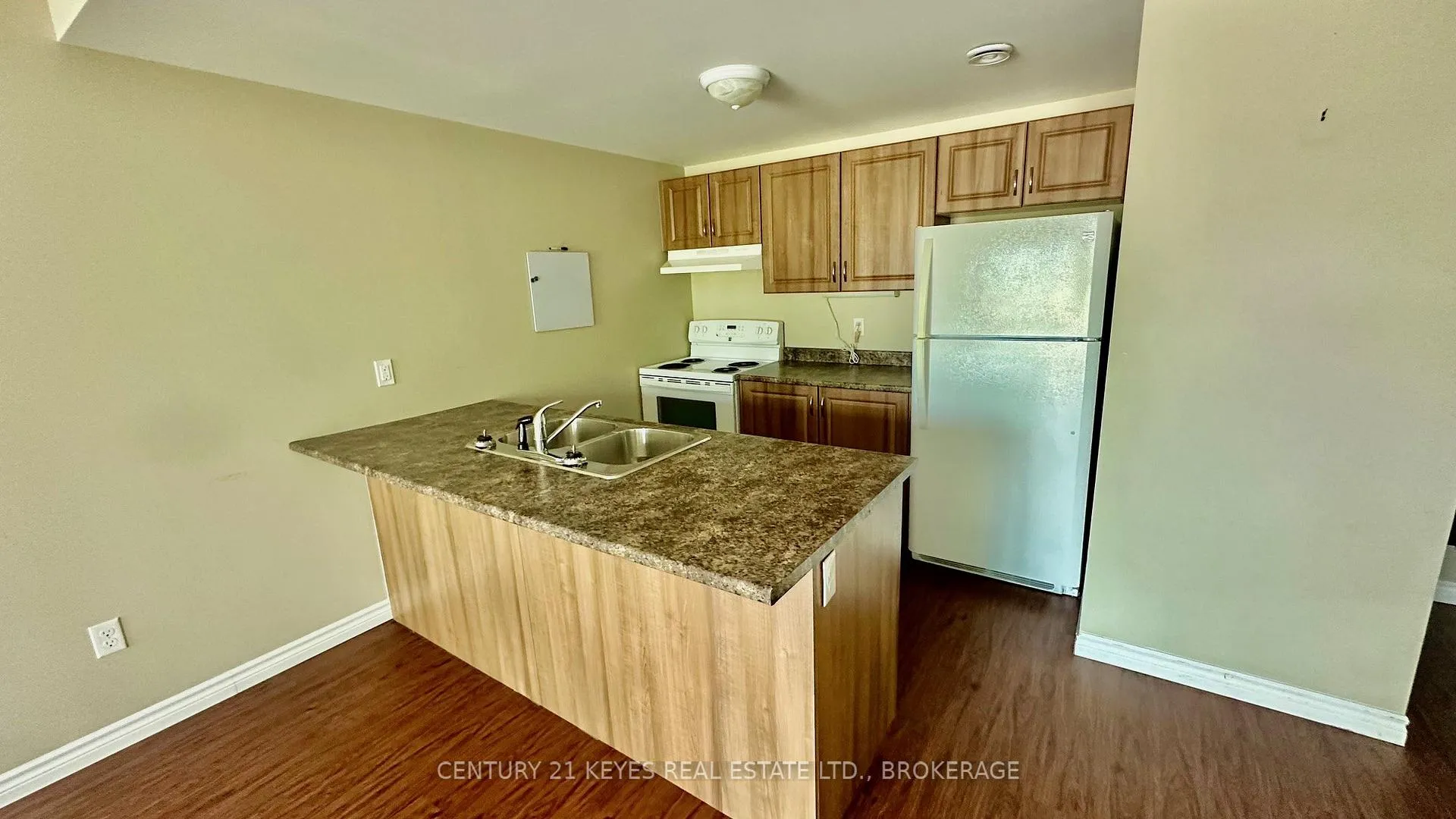 Photo 2 of Unit 208, 665 King Street W, Gananoque — HOMEH