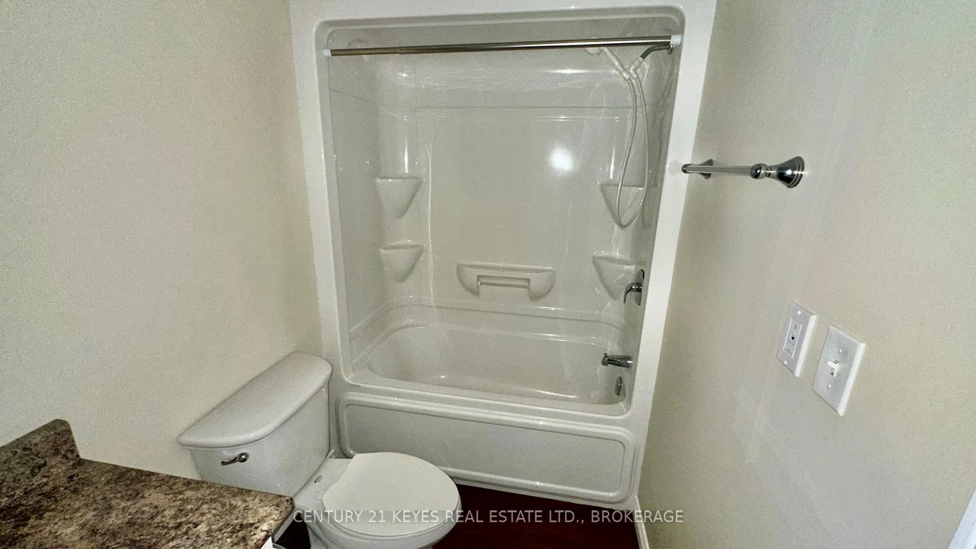 Photo 11 of Unit 208, 665 King Street W, Gananoque — HOMEH