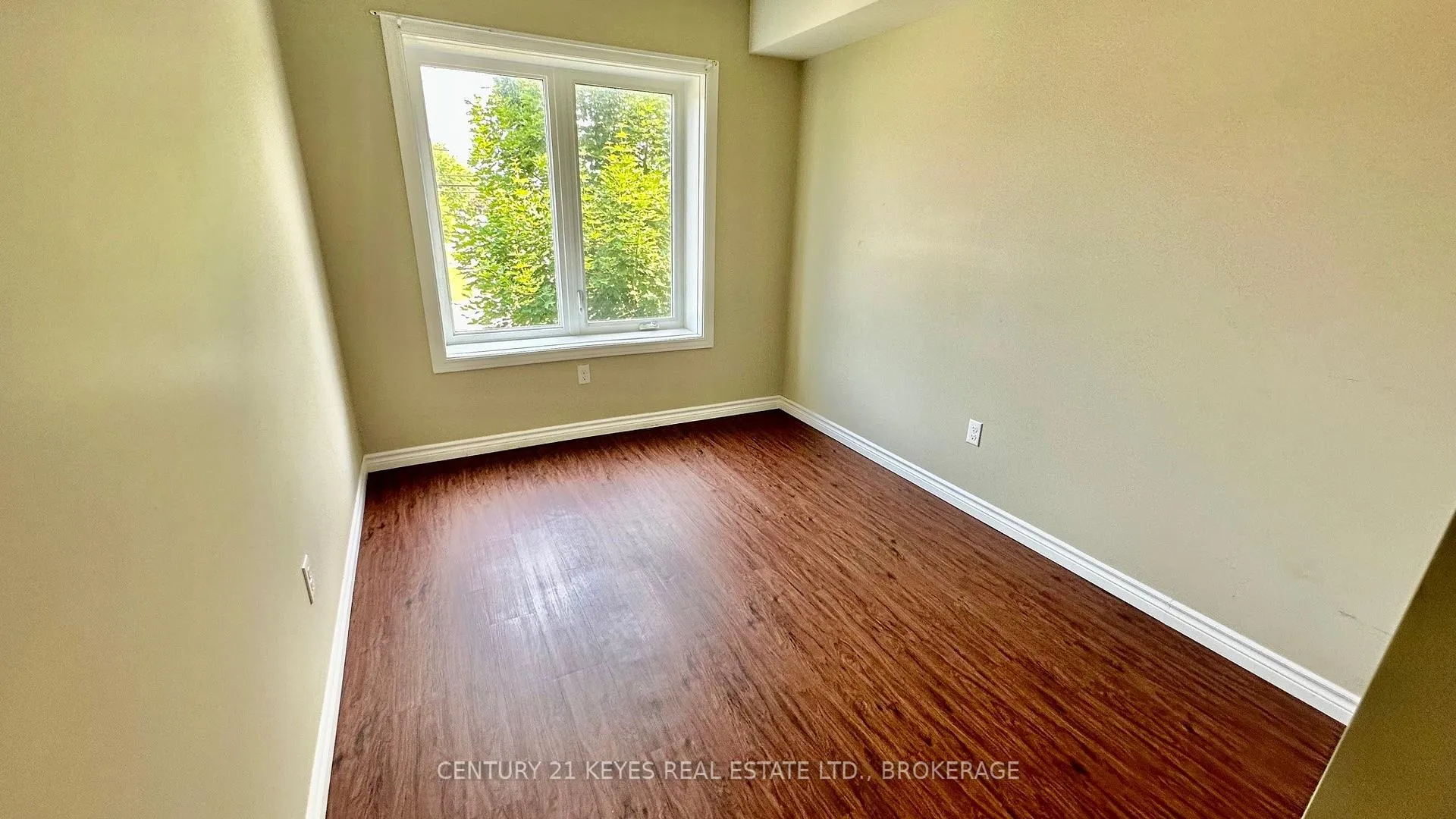 Photo 18 of Unit 208, 665 King Street W, Gananoque — HOMEH