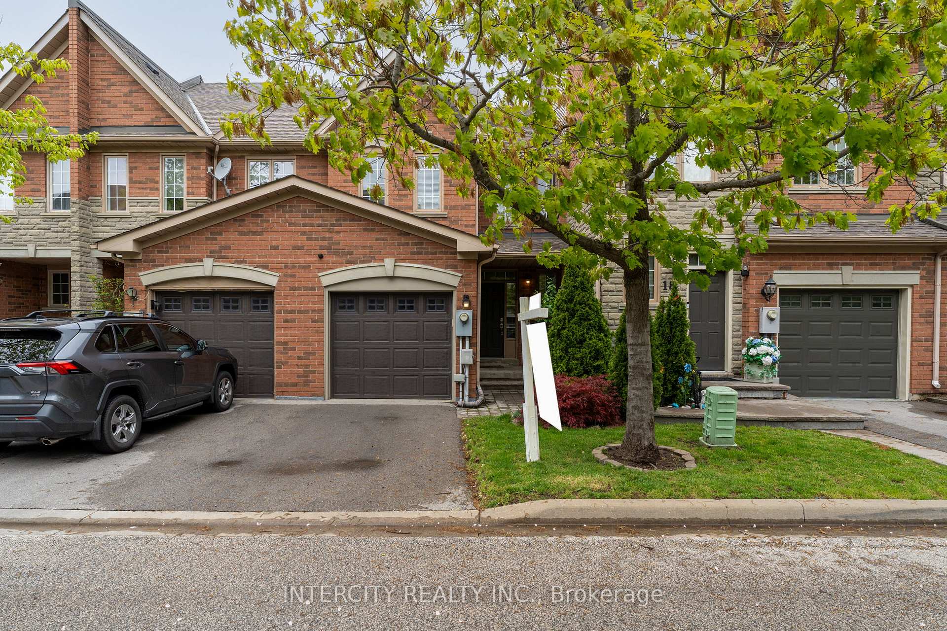 Photo 3 of Unit 17, 15 Pottery Place, Vaughan, East Woodbridge — HOMEH