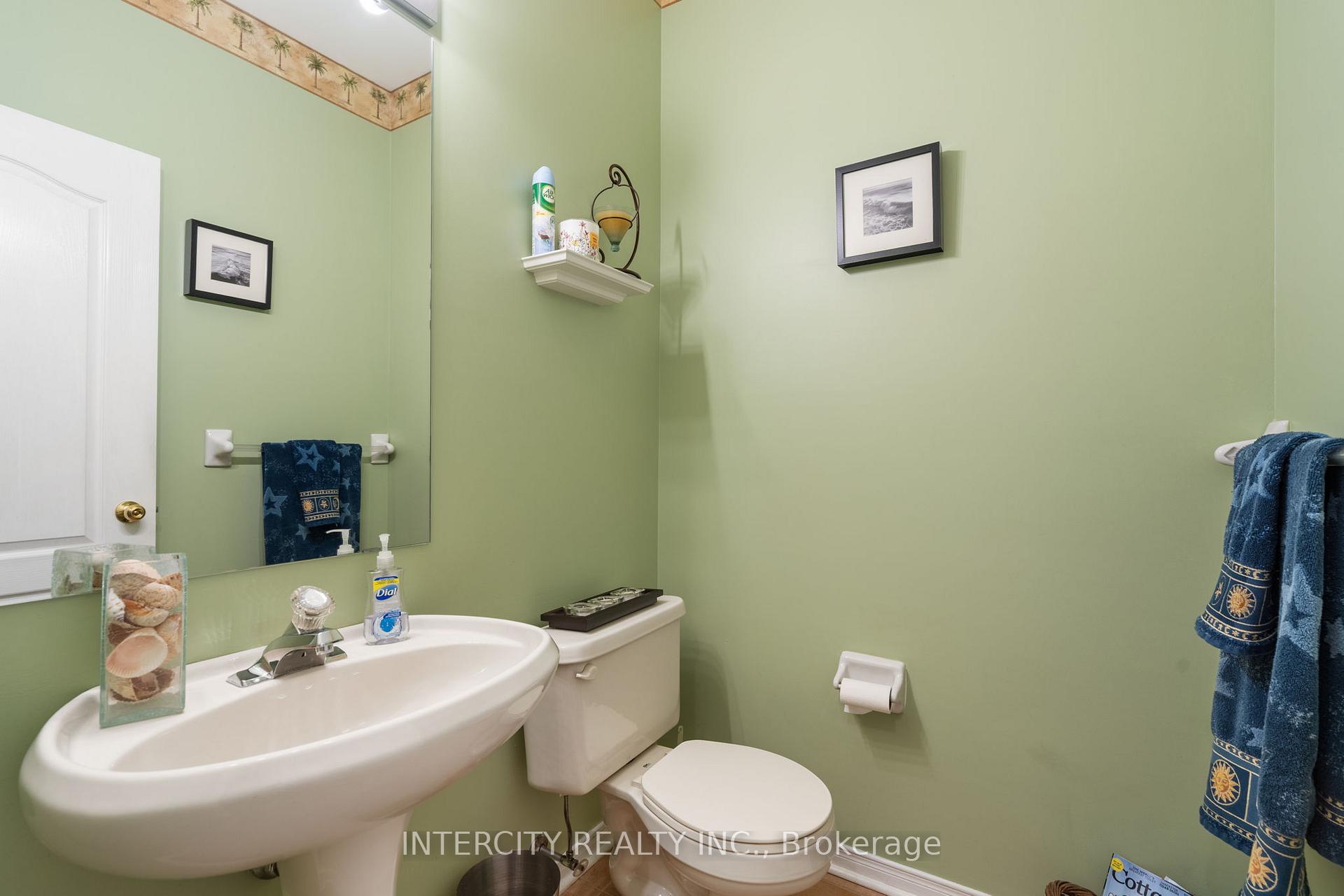 Photo 9 of Unit 17, 15 Pottery Place, Vaughan, East Woodbridge — HOMEH