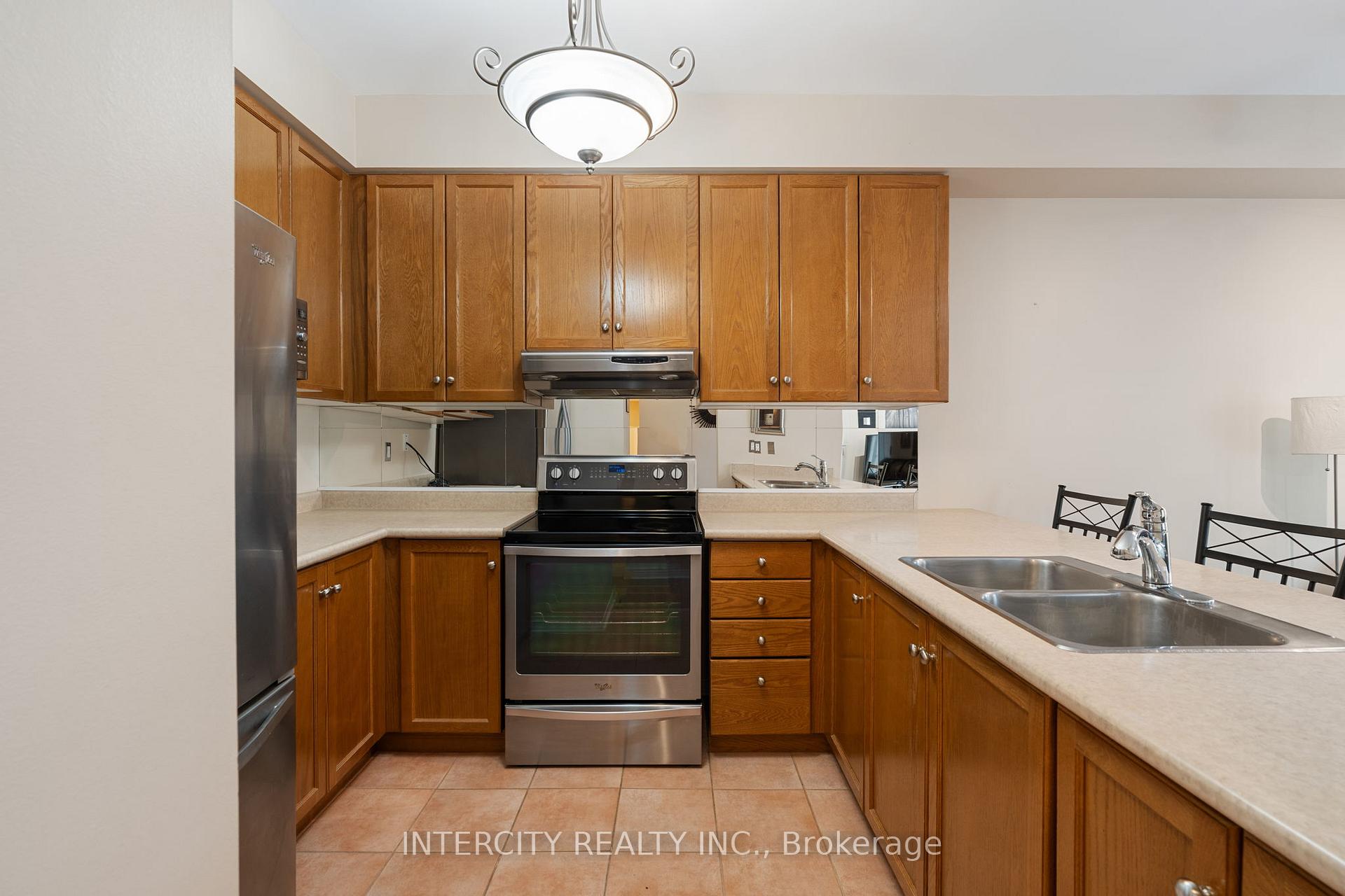 Photo 10 of Unit 17, 15 Pottery Place, Vaughan, East Woodbridge — HOMEH