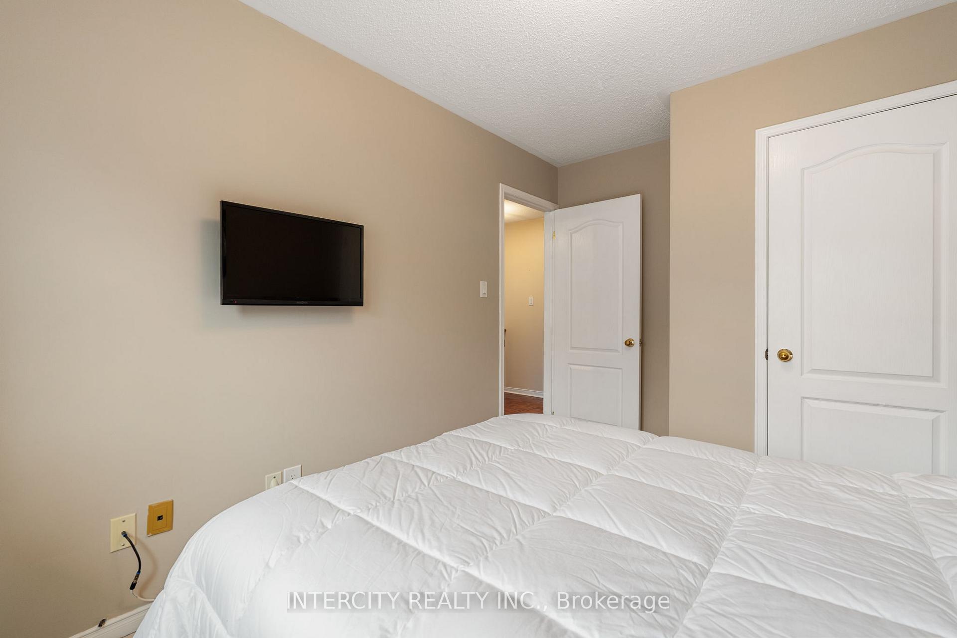 Photo 29 of Unit 17, 15 Pottery Place, Vaughan, East Woodbridge — HOMEH