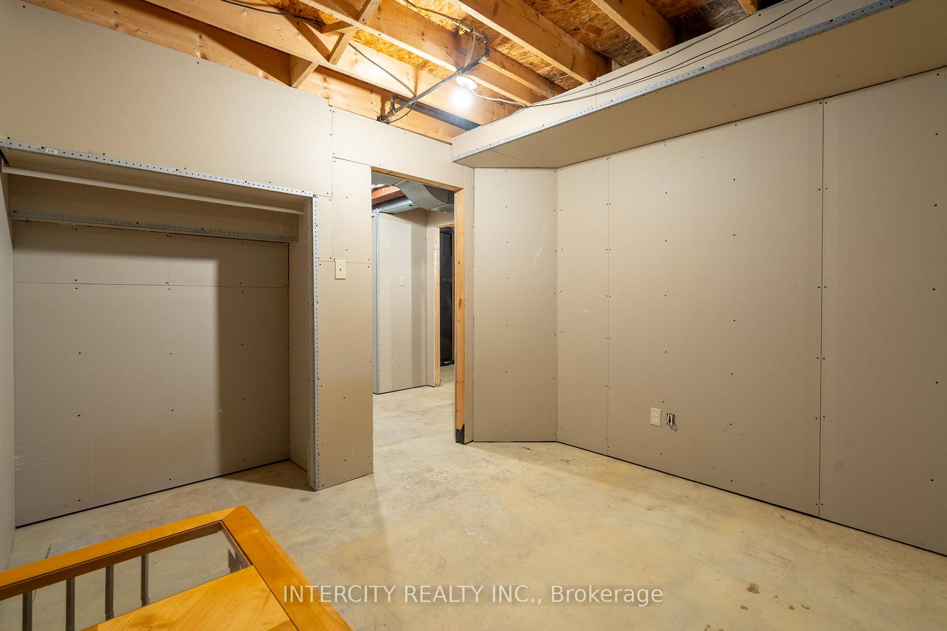 Photo 37 of Unit 17, 15 Pottery Place, Vaughan, East Woodbridge — HOMEH