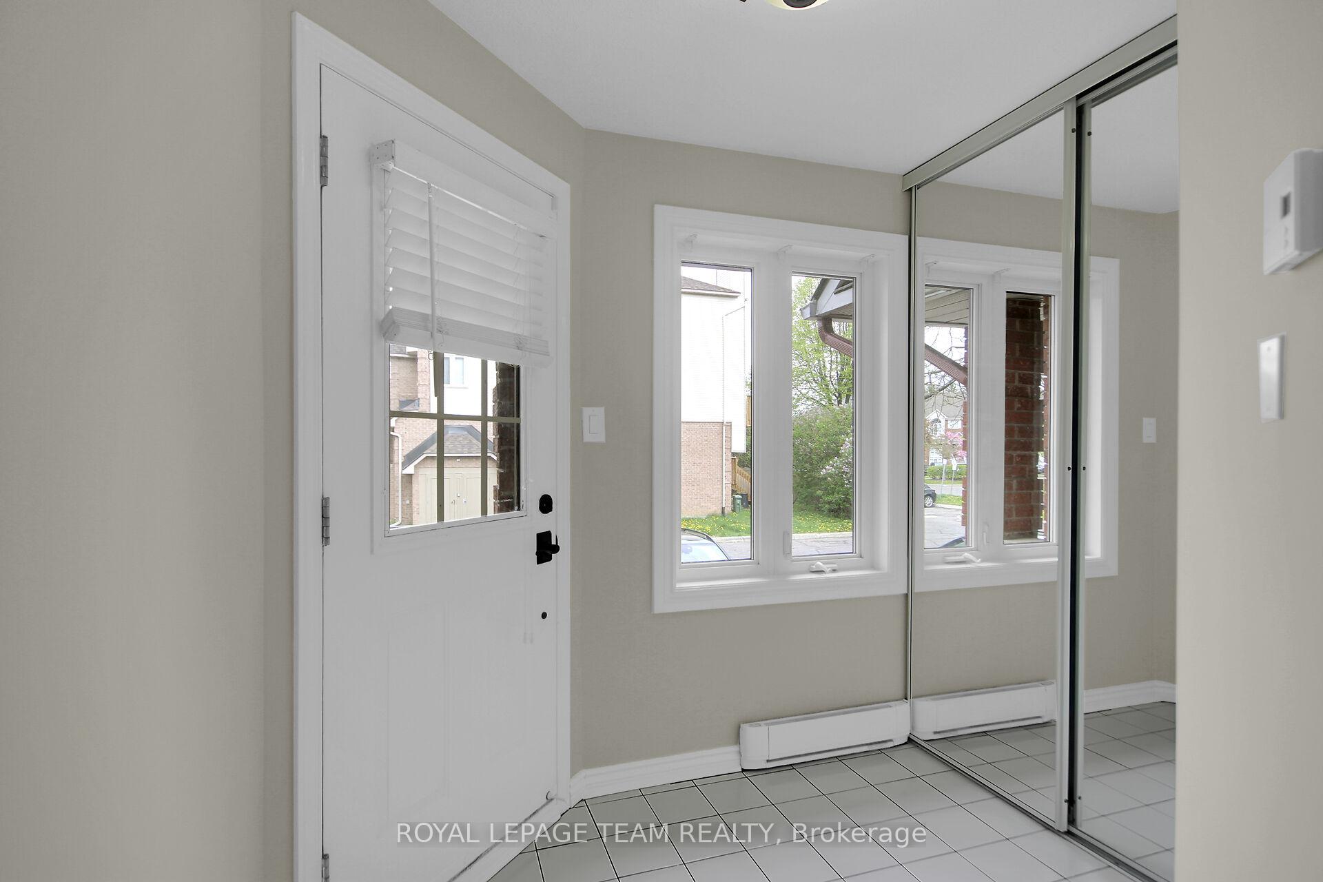 Photo 5 of 462 Briston Private, Ottawa, Hunt Club Park — HOMEH