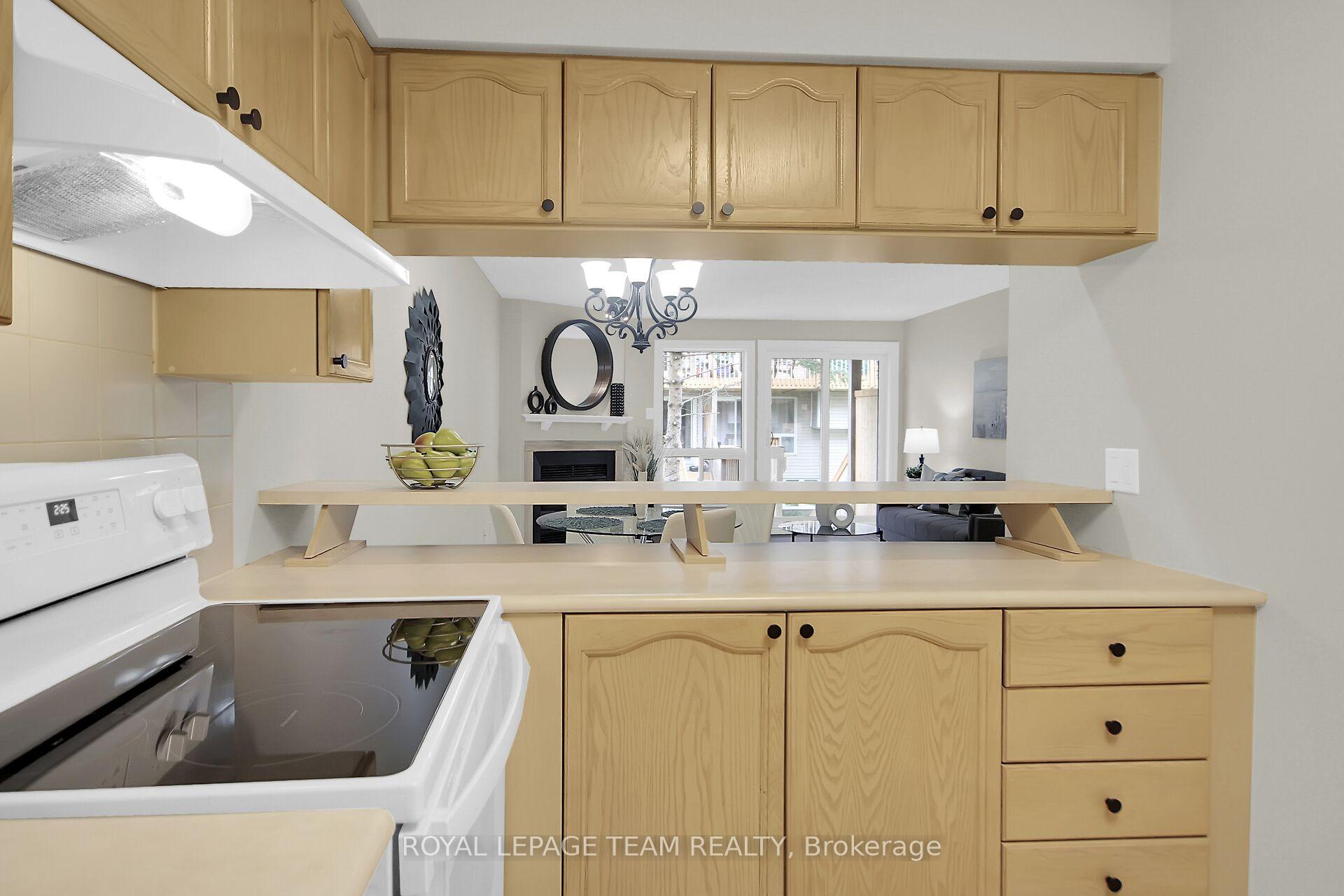 Photo 11 of 462 Briston Private, Ottawa, Hunt Club Park — HOMEH