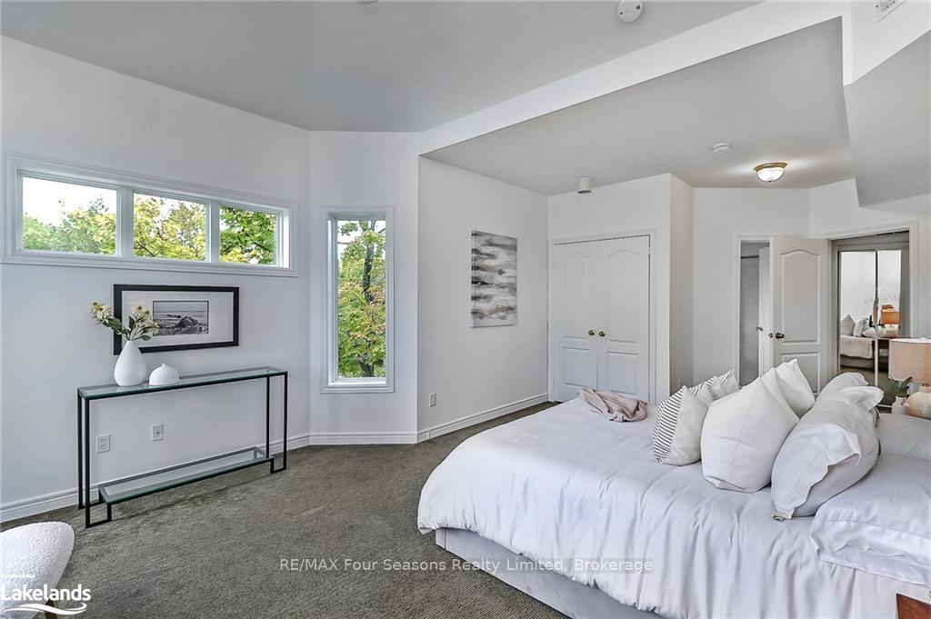 Photo 38 of 158 Fairway Crescent, Collingwood — HOMEH